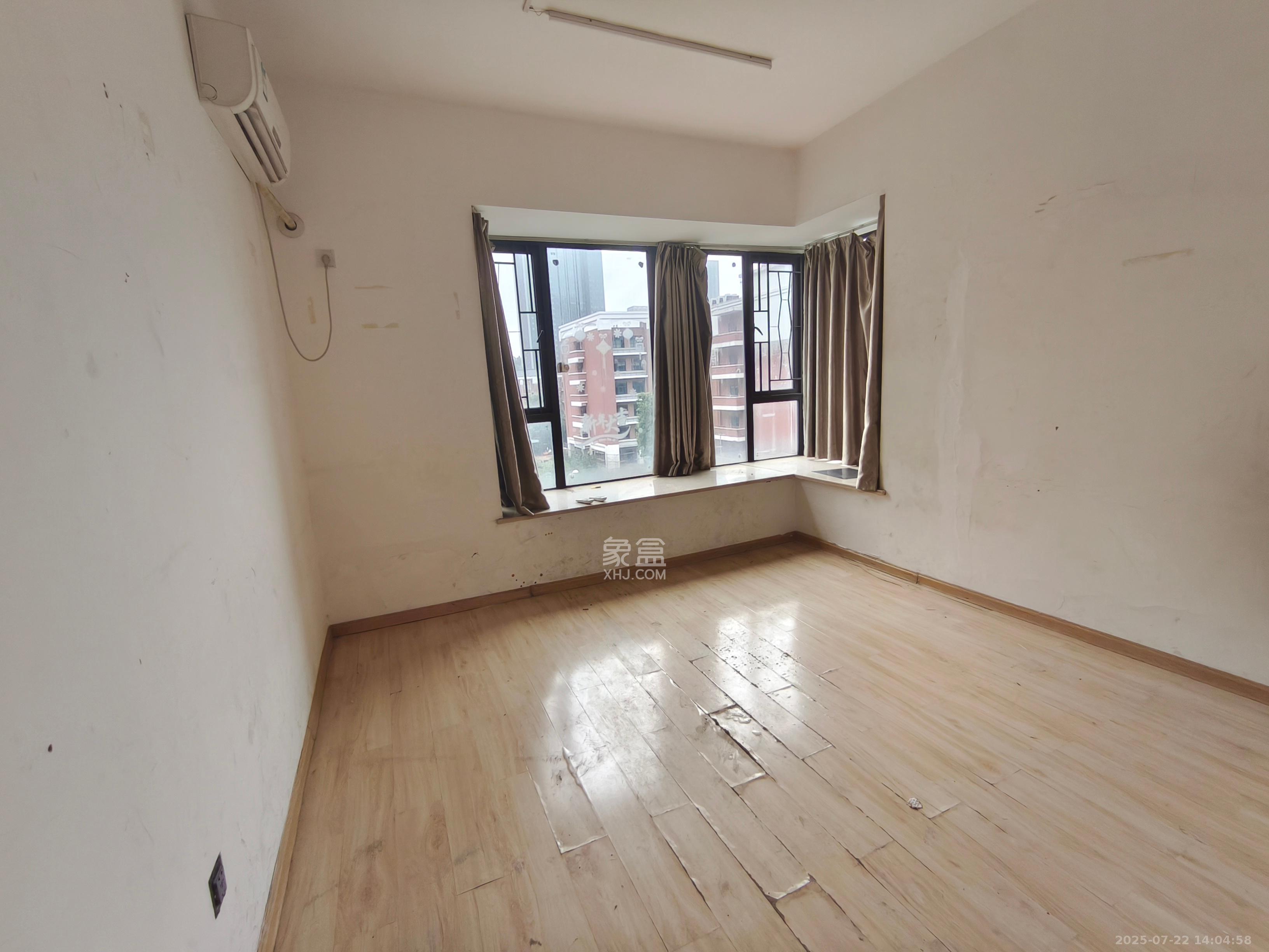 钰龙天下一期 3室2厅1卫 2800.0元/月 钰龙天下一期 3室2厅1卫 2800.0元/月室内图