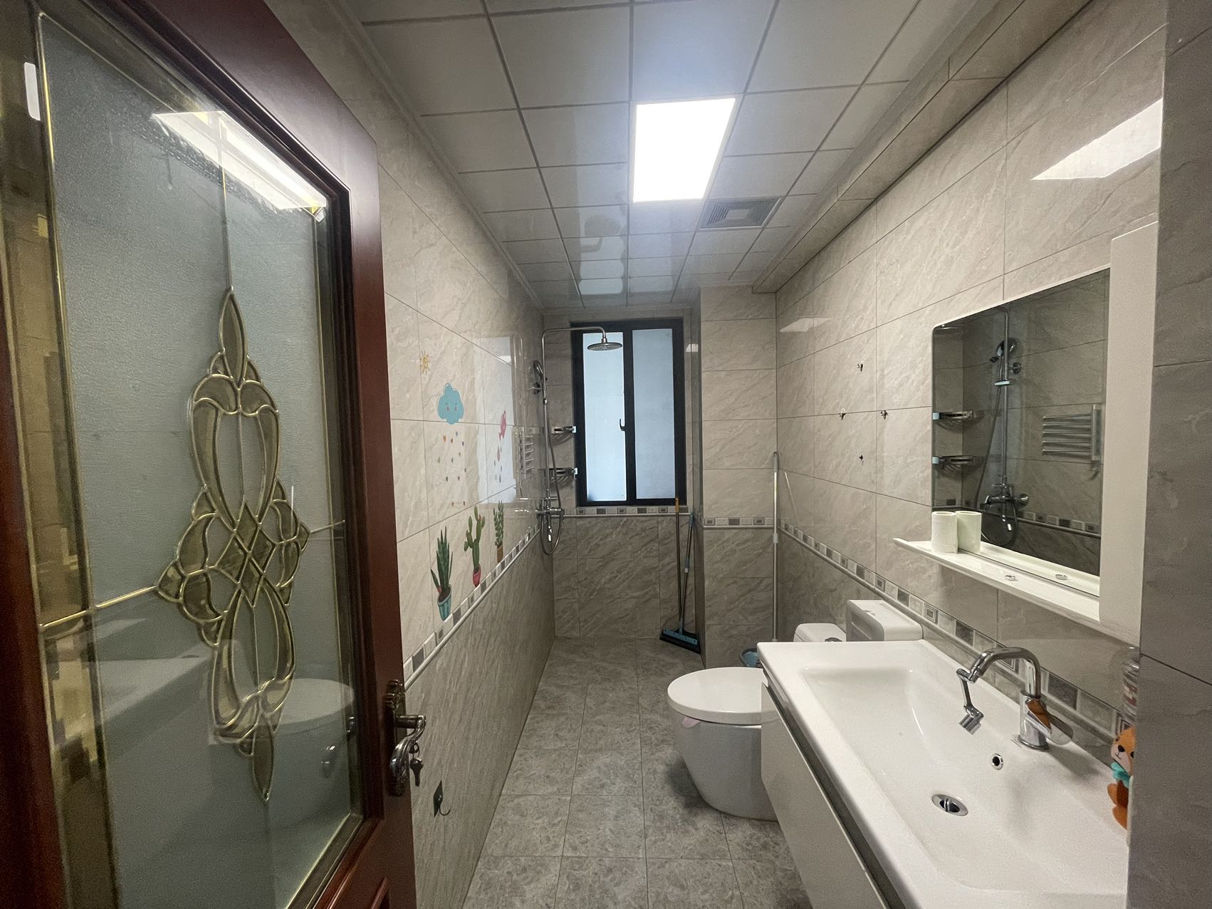 世代雅居  3室2厅2卫    3600.0元/月室内图