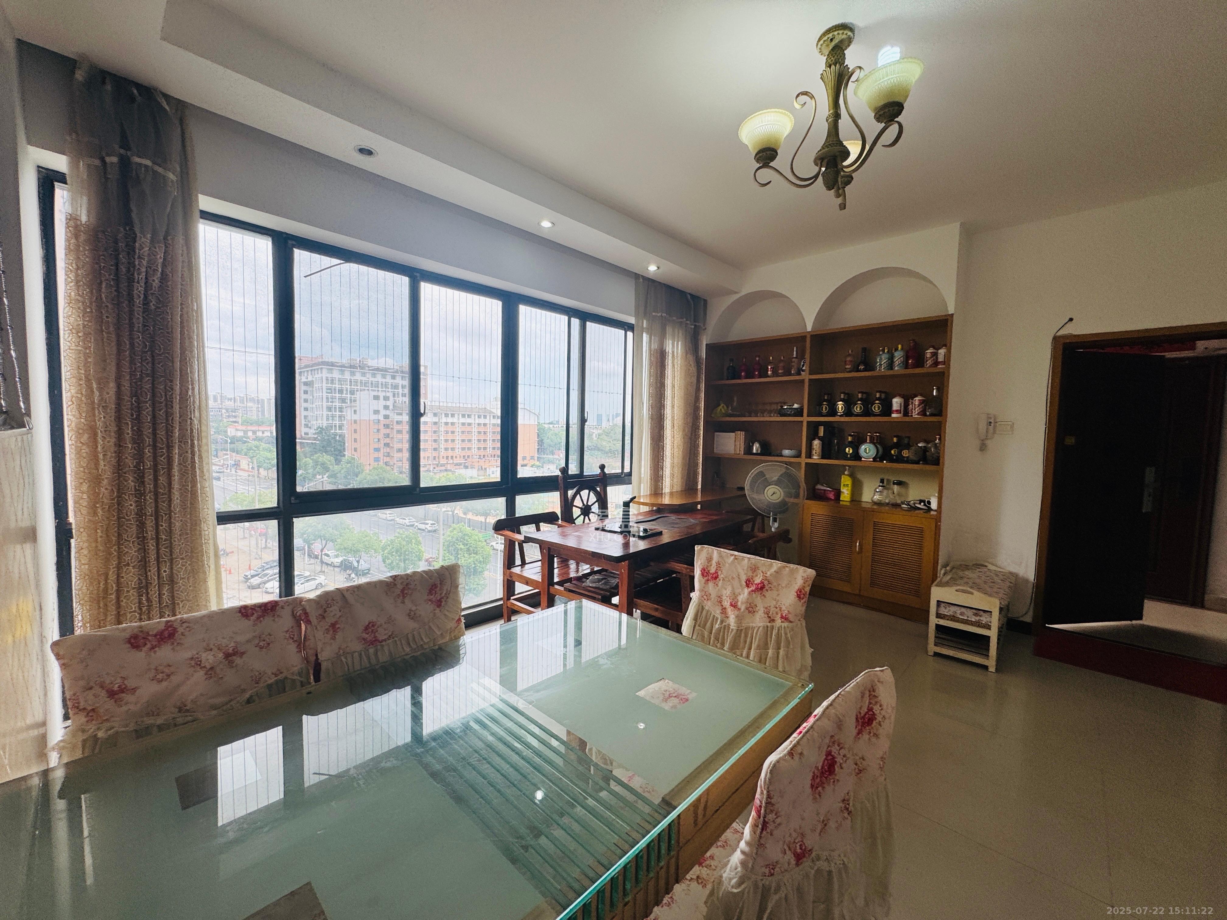 瑞都华庭(华庭美苑)  3室2厅2卫    2500.0元/月 瑞都华庭(华庭美苑)  3室2厅2卫    2500.0元/月室内图1