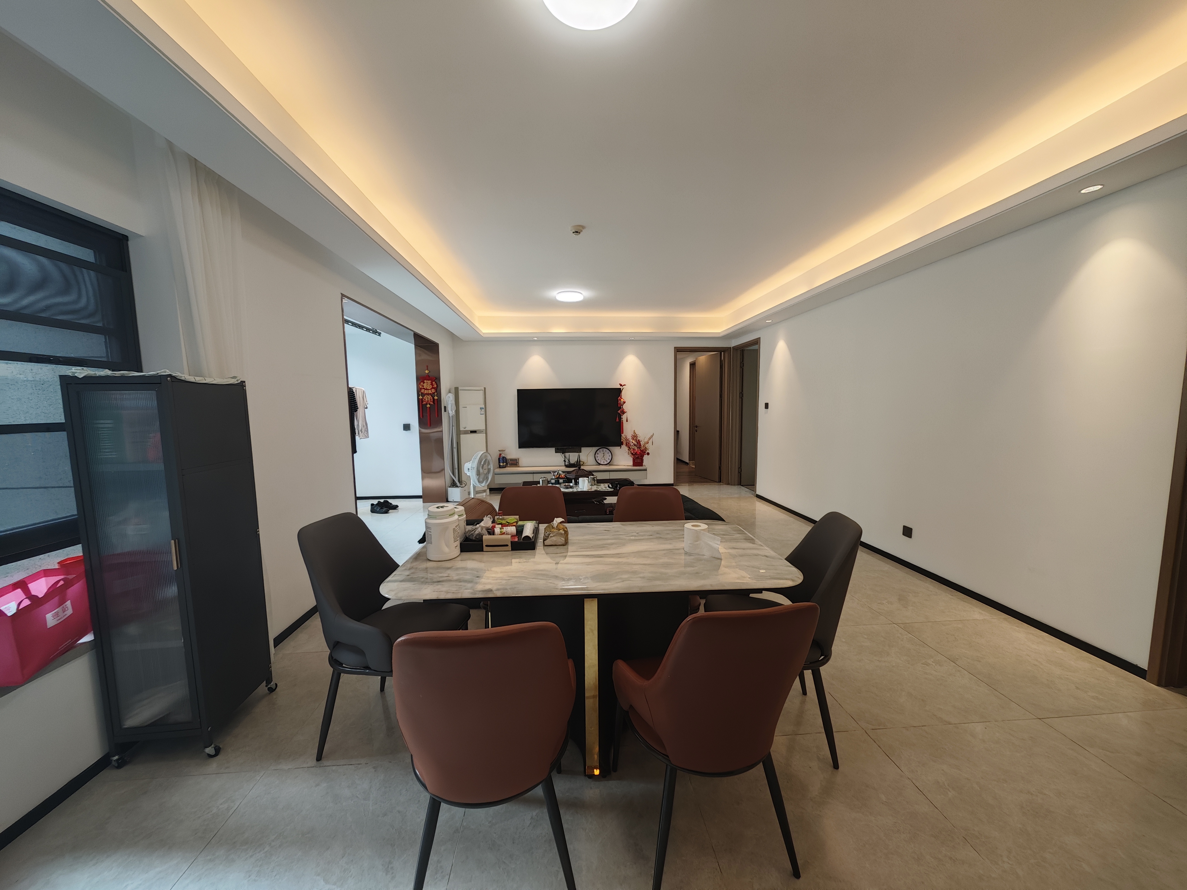 华润海口时光里 4室2厅2卫 280.0万 华润海口时光里 4室2厅2卫 280.0万客厅