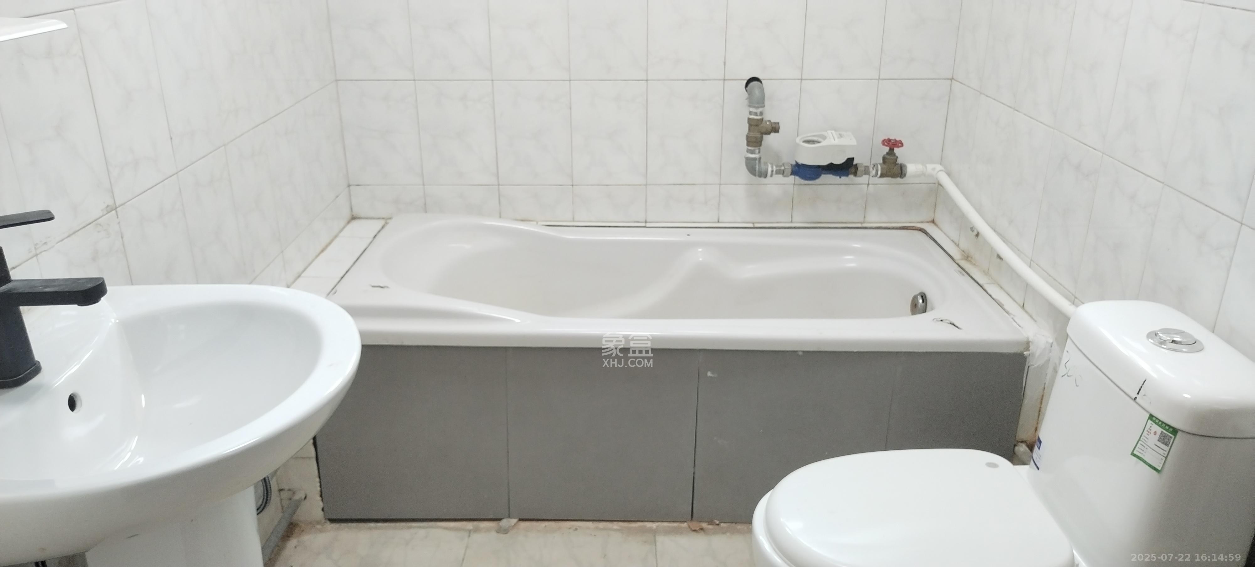 香樟路省委党校  4室2厅1卫    2500.0元/月室内图