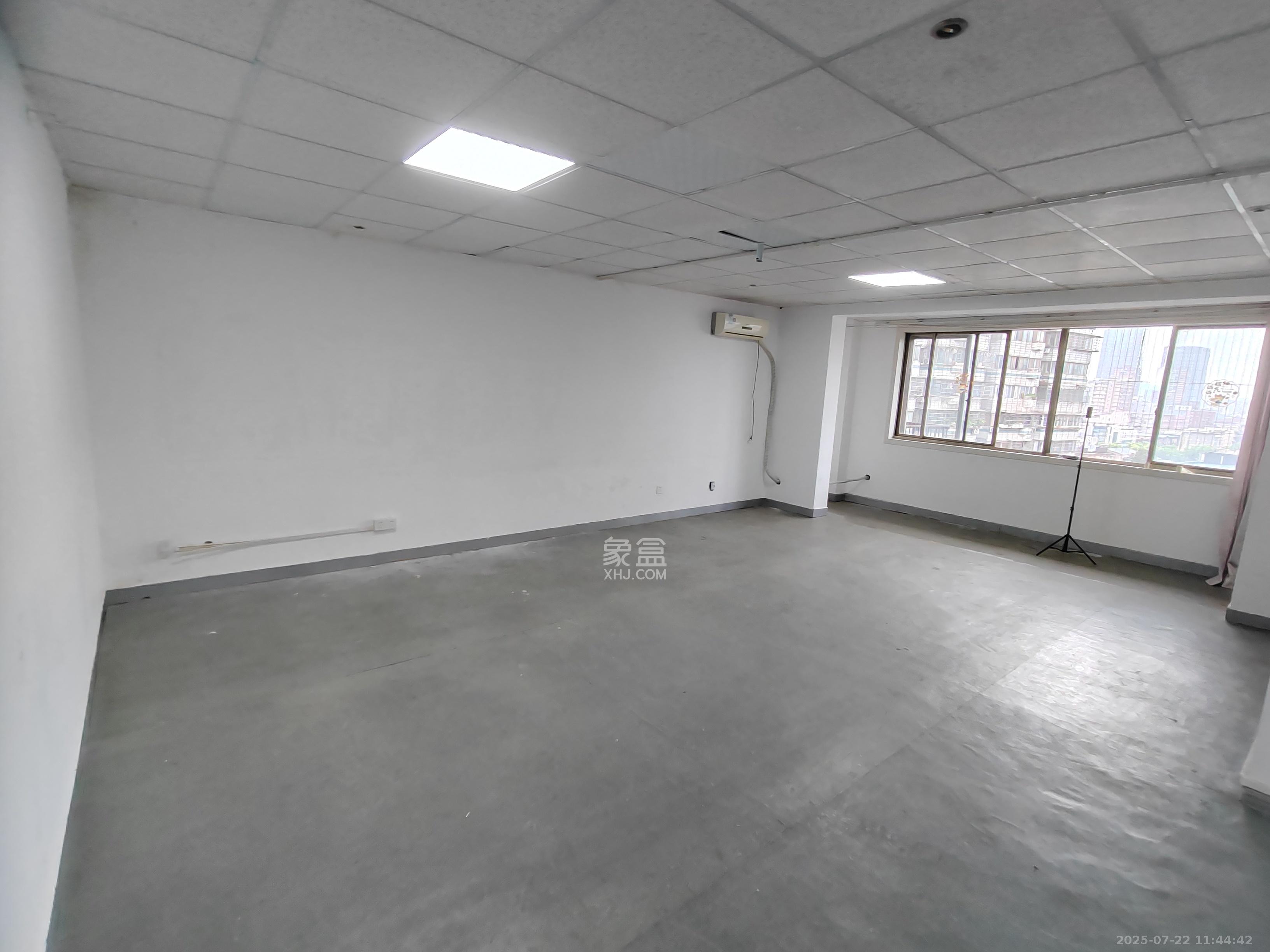 长远大厦  5室2厅2卫    3400.0元/月室内图