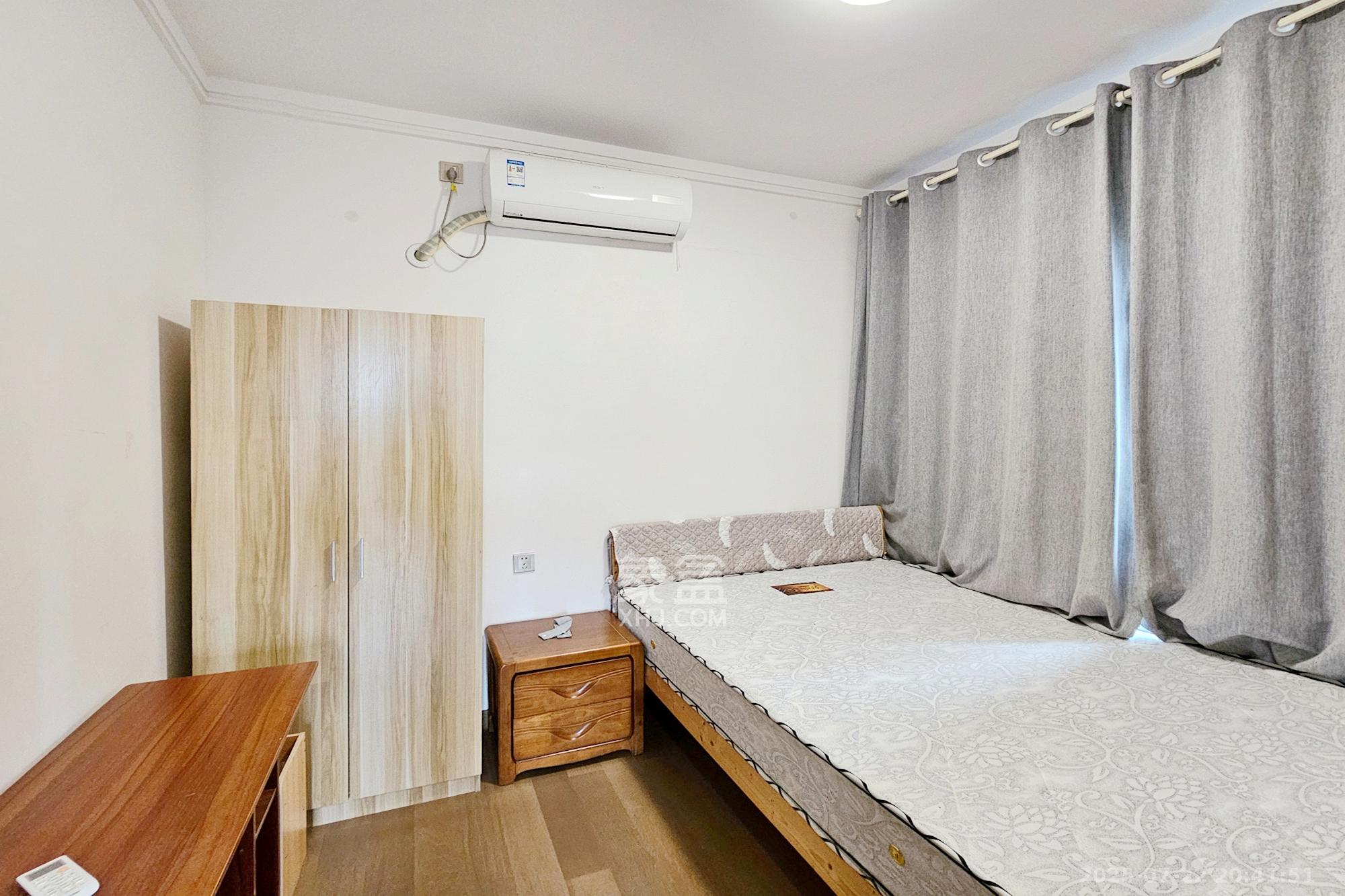 阳光城尚东湾蜜桃园 3室2厅1卫 112.0万 阳光城尚东湾蜜桃园 3室2厅1卫 112.0万卧室