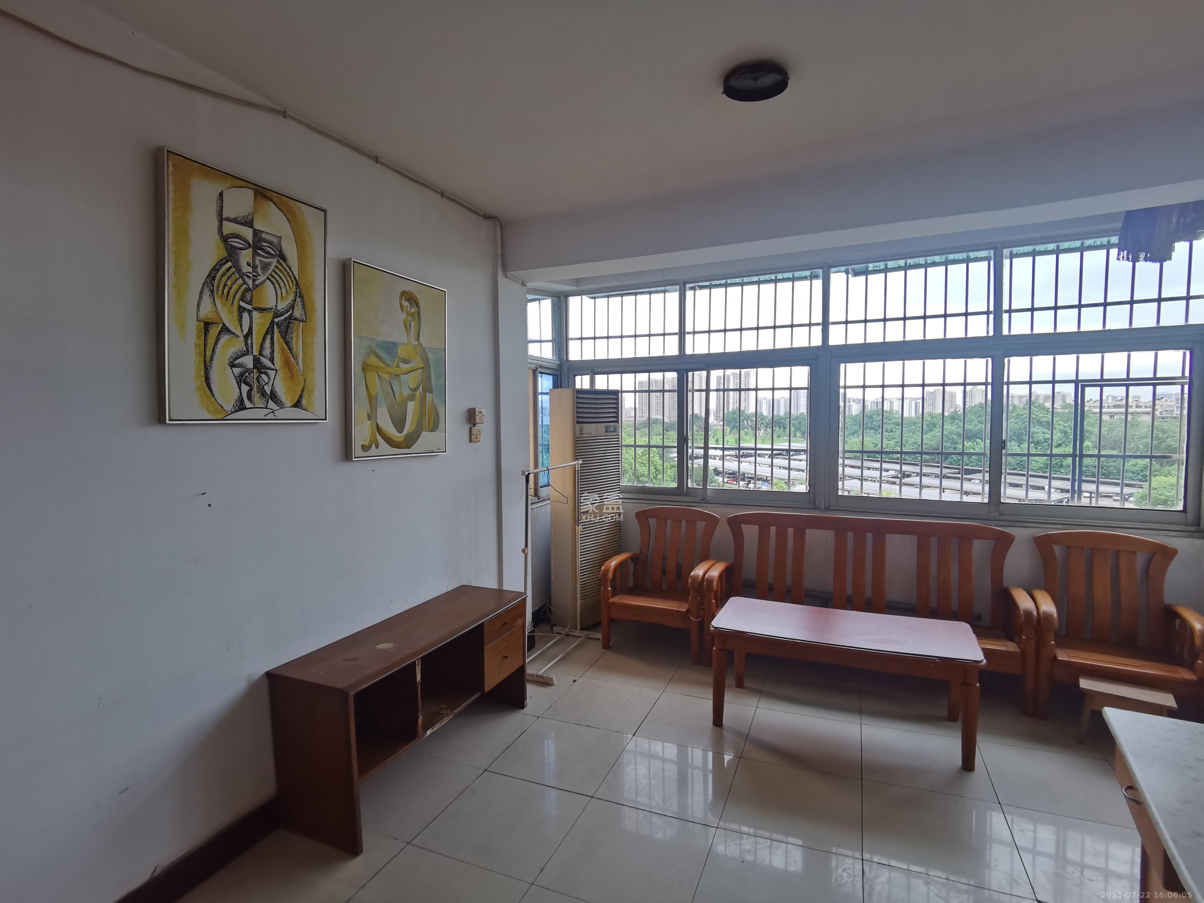 梨子山社区长电宿舍  2室2厅1卫    1200.0元/月 梨子山社区长电宿舍  2室2厅1卫    1200.0元/月