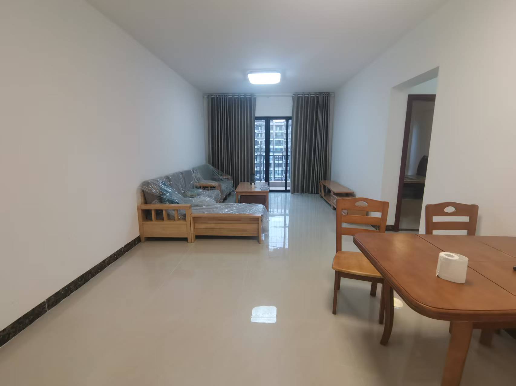 万景峰一期  3室2厅2卫    2300.0元/月 万景峰一期  3室2厅2卫    2300.0元/月室内图