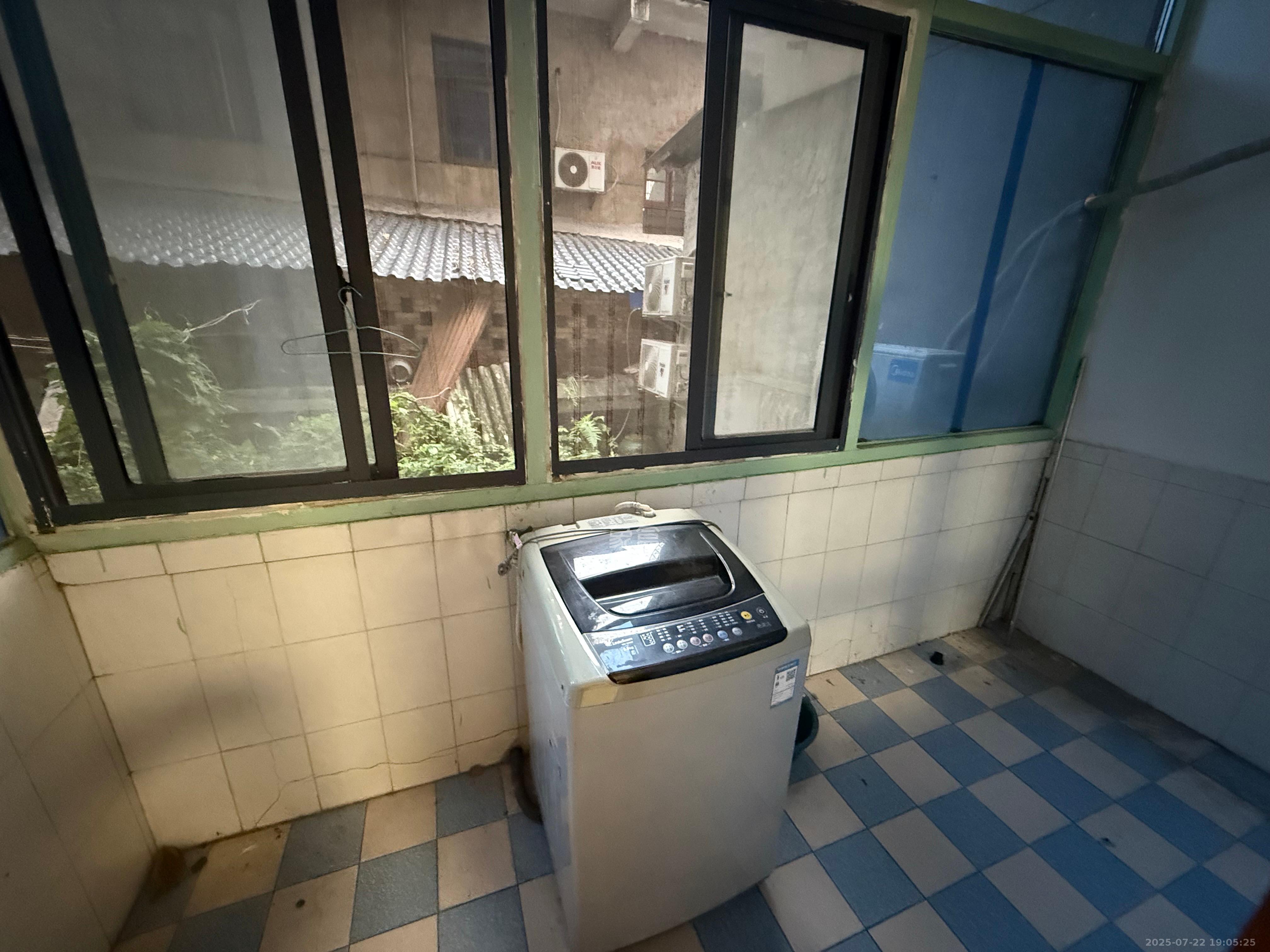 马王堆疗养院单位房 2室2厅1卫 1600.0元/月 马王堆疗养院单位房 2室2厅1卫 1600.0元/月室内图