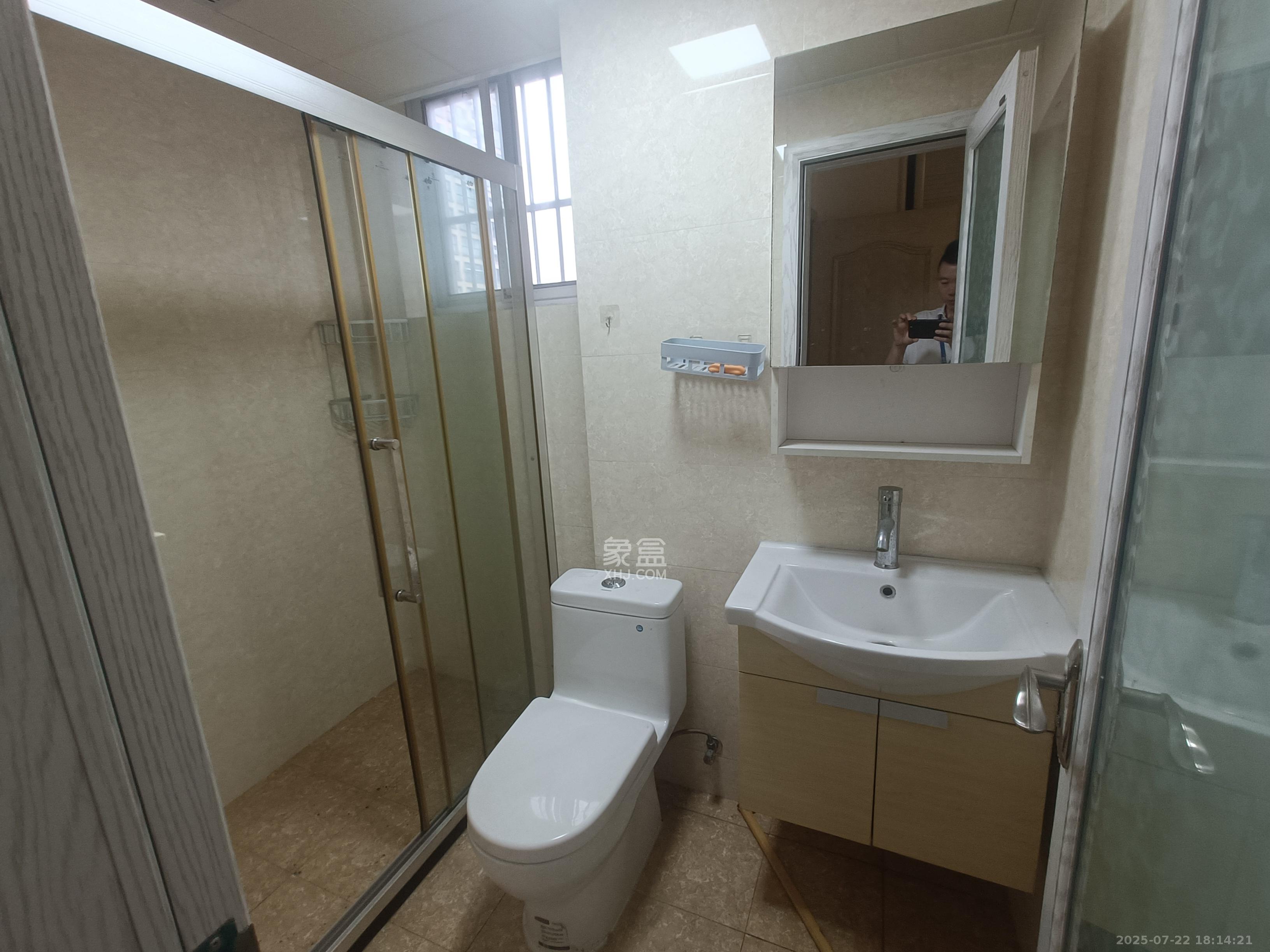 城市山水豪园（山水城市风景）  3室2厅2卫   2300.00元/月室内图