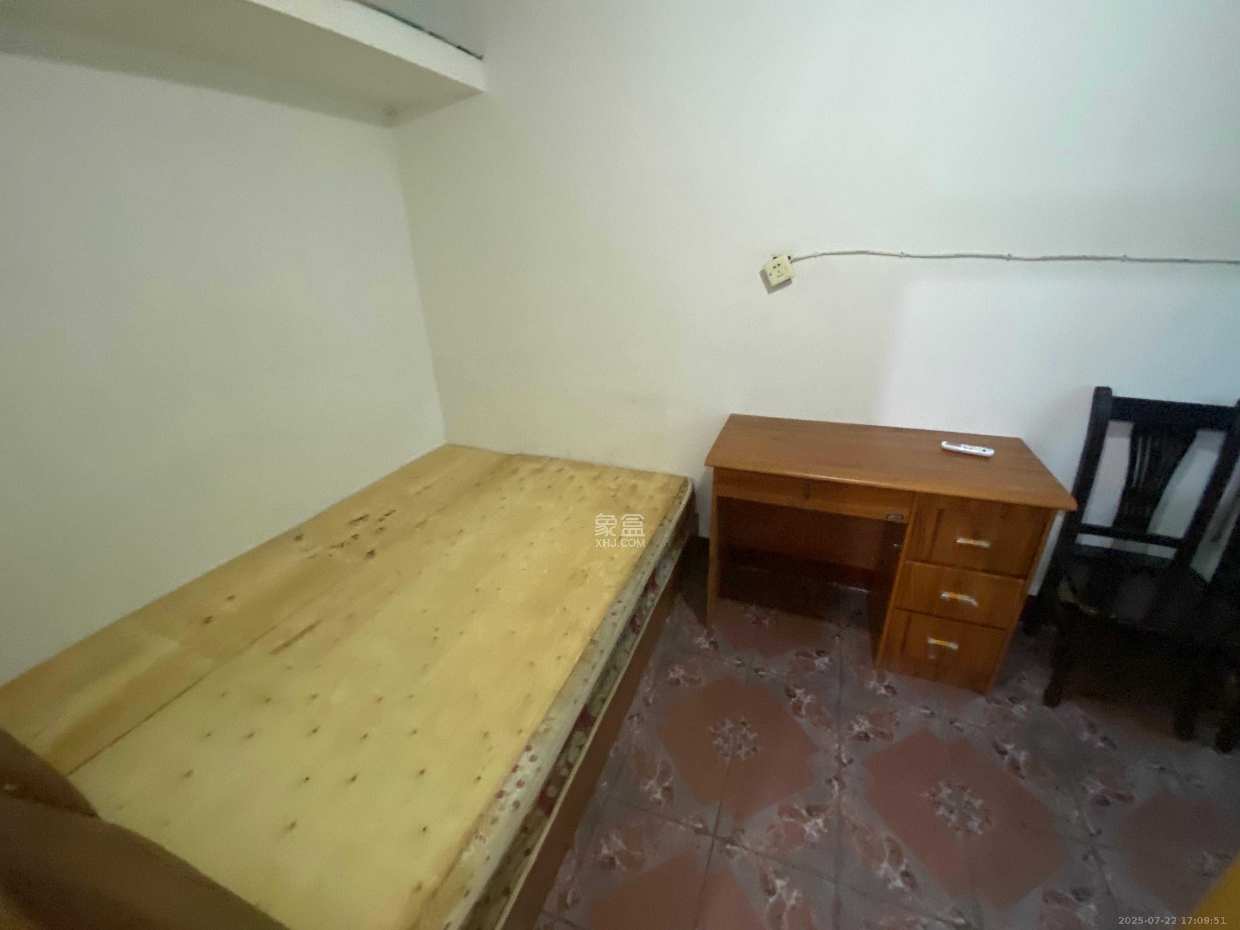 桔园小区1-8片 2室1厅1卫 1000.0元/月 桔园小区1-8片 2室1厅1卫 1000.0元/月室内图