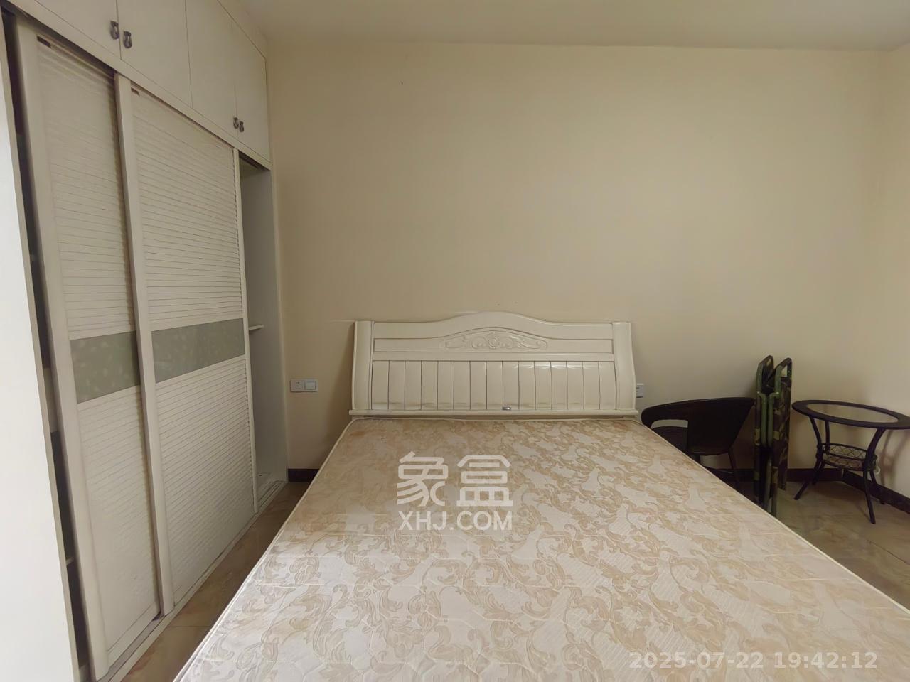 丰园城(鄱阳小区二期) 1室1厅1卫 1100.0元/月 丰园城(鄱阳小区二期) 1室1厅1卫 1100.0元/月室内图