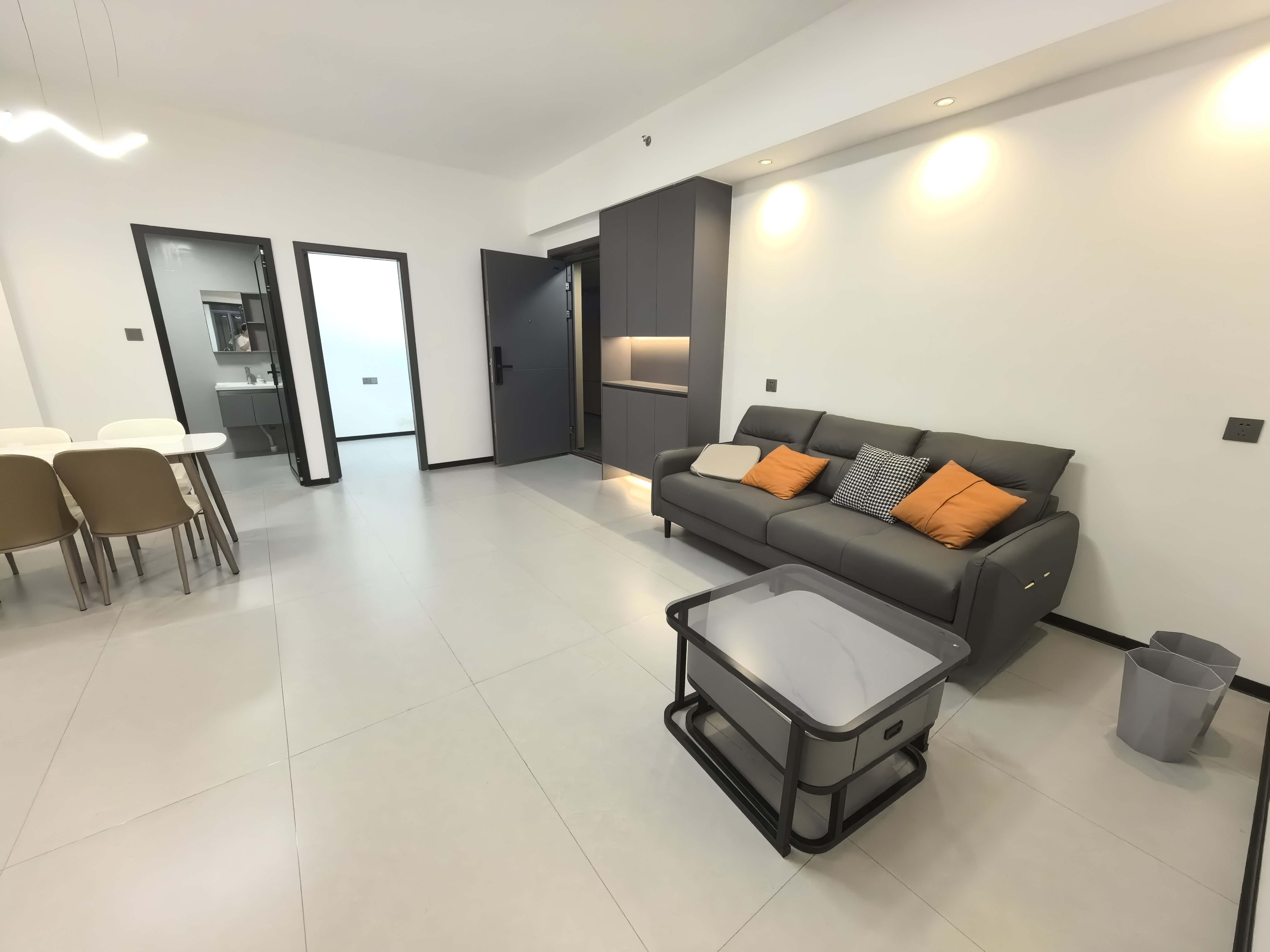 宝基广场 2室1厅1卫 42.8万 宝基广场 2室1厅1卫 42.8万客厅