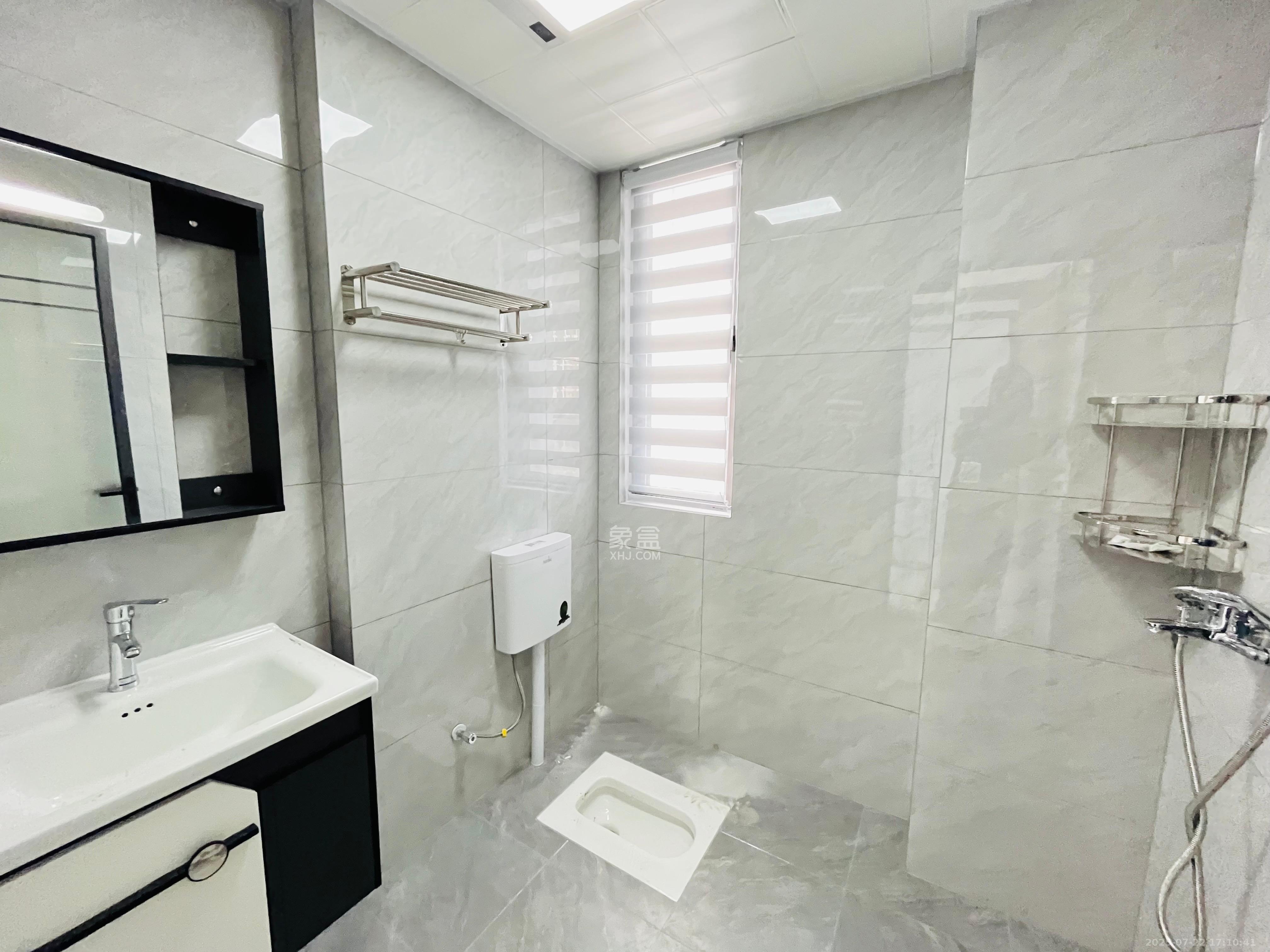 长沙檀府  4室2厅2卫    7000.0元/月 长沙檀府  4室2厅2卫    7000.0元/月室内图