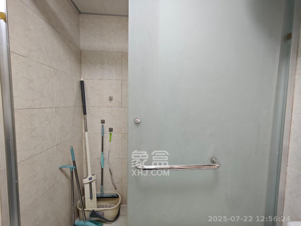 五一中央领御 1室1厅1卫 2800.0元/月 五一中央领御 1室1厅1卫 2800.0元/月室内图