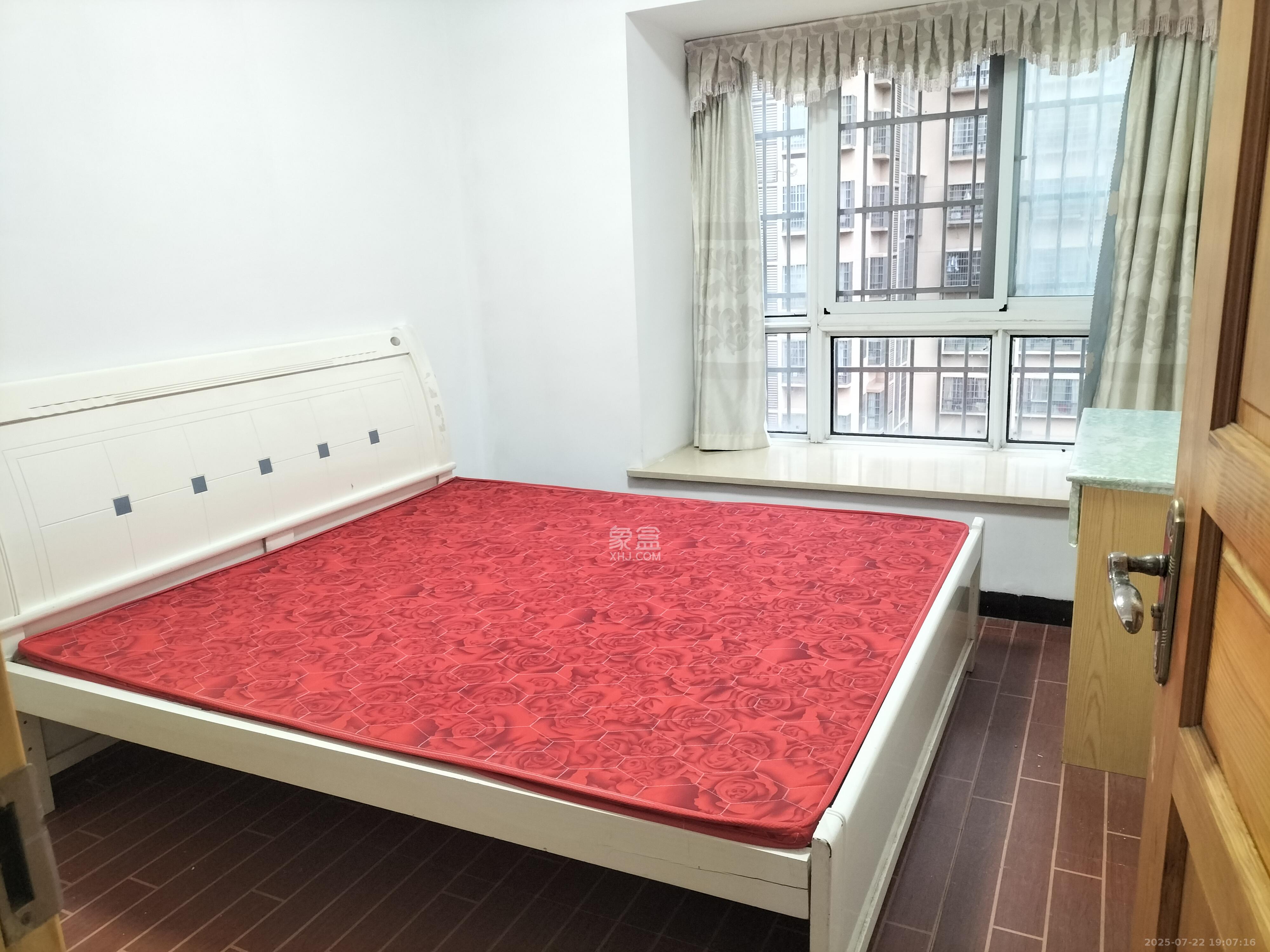 家和苑（原梅溪湖保障性住房一期）  4室2厅1卫    2400.0元/月室内图