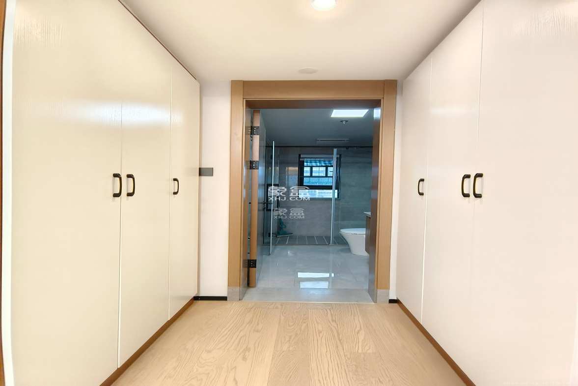 万科里金域国际 4室2厅2卫 5500.0元/月 万科里金域国际 4室2厅2卫 5500.0元/月室内图