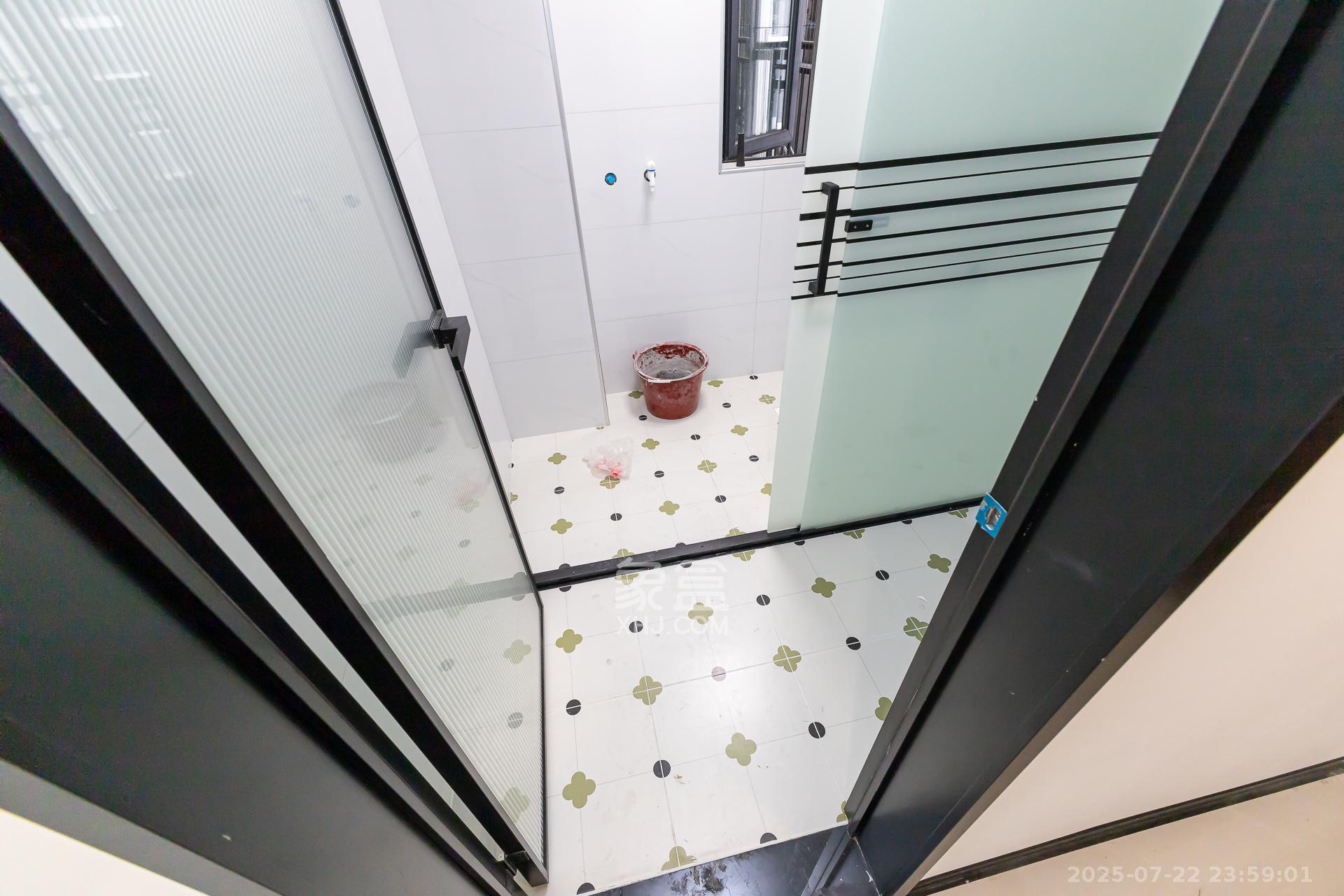 越秀湘江星汇城二期 4室2厅2卫 119.0万 越秀湘江星汇城二期 4室2厅2卫 119.0万卫生间