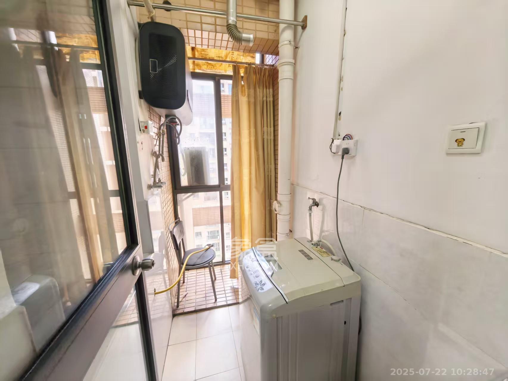 中城丽景香山园  2室1厅1卫   2300.00元/月室内图