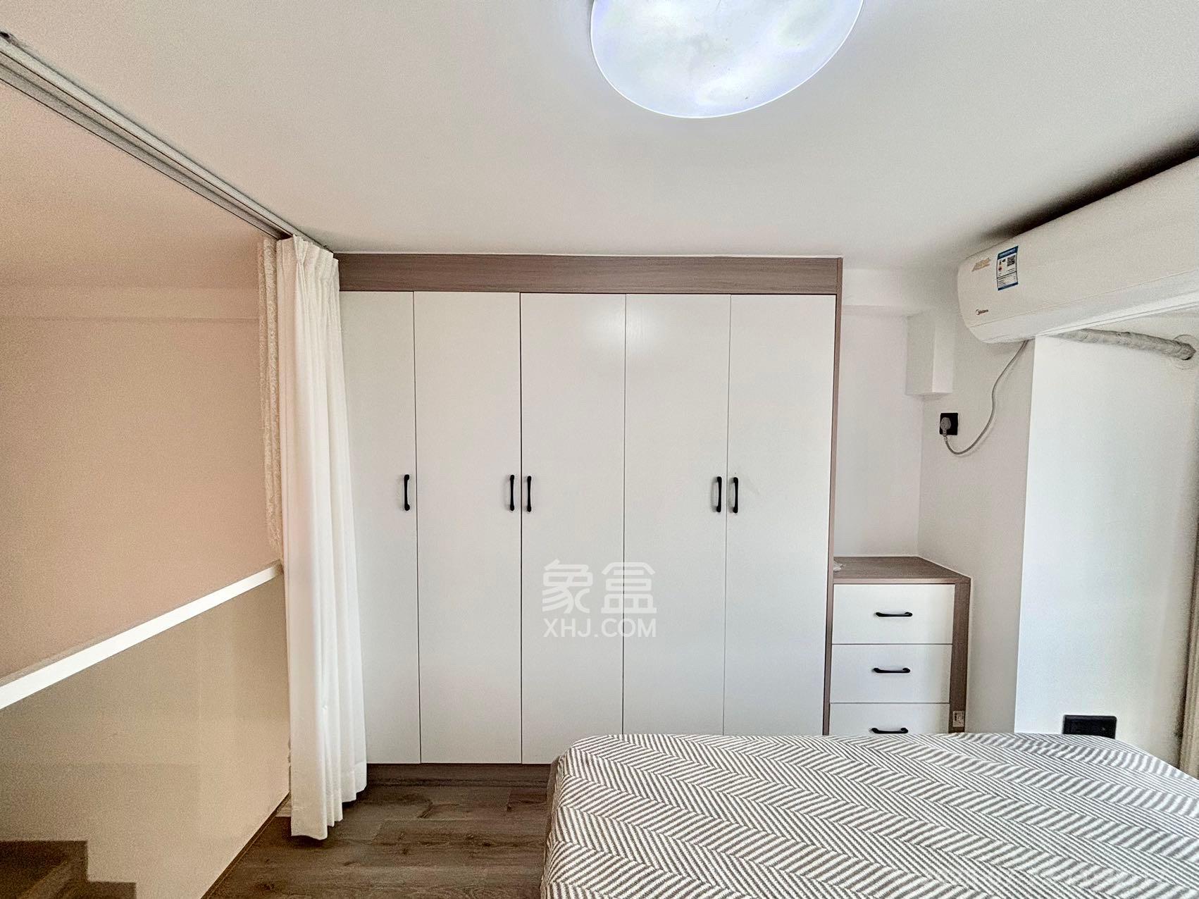 时代MOMA云PARK  1室1厅1卫    3000.0元/月 时代MOMA云PARK  1室1厅1卫    3000.0元/月室内图