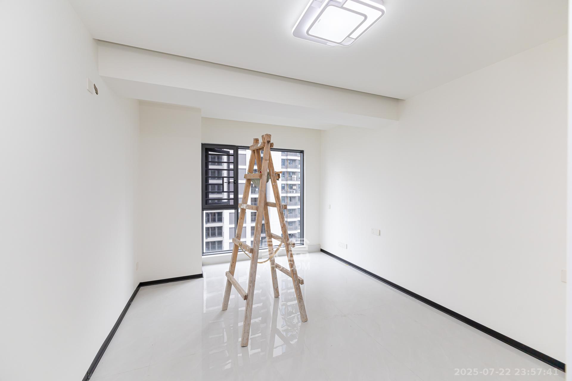 越秀湘江星汇城二期 4室2厅2卫 119.0万 越秀湘江星汇城二期 4室2厅2卫 119.0万卧室