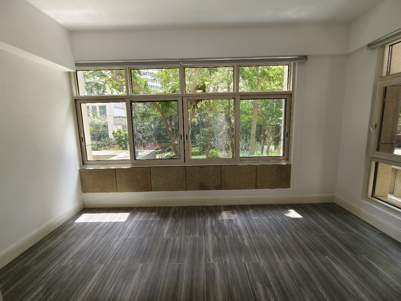 海航豪庭北苑 5室2厅3卫 5500.0元/月 海航豪庭北苑 5室2厅3卫 5500.0元/月室内图