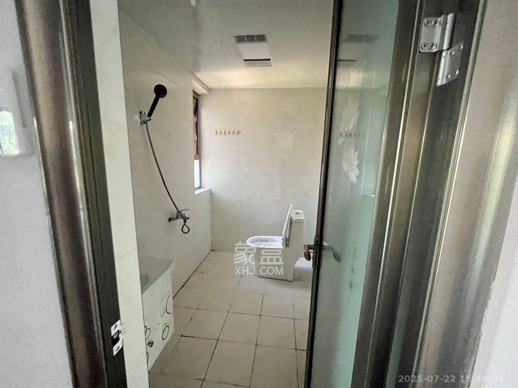 怡海星城 3室2厅2卫 1900.0元/月 怡海星城 3室2厅2卫 1900.0元/月室内图