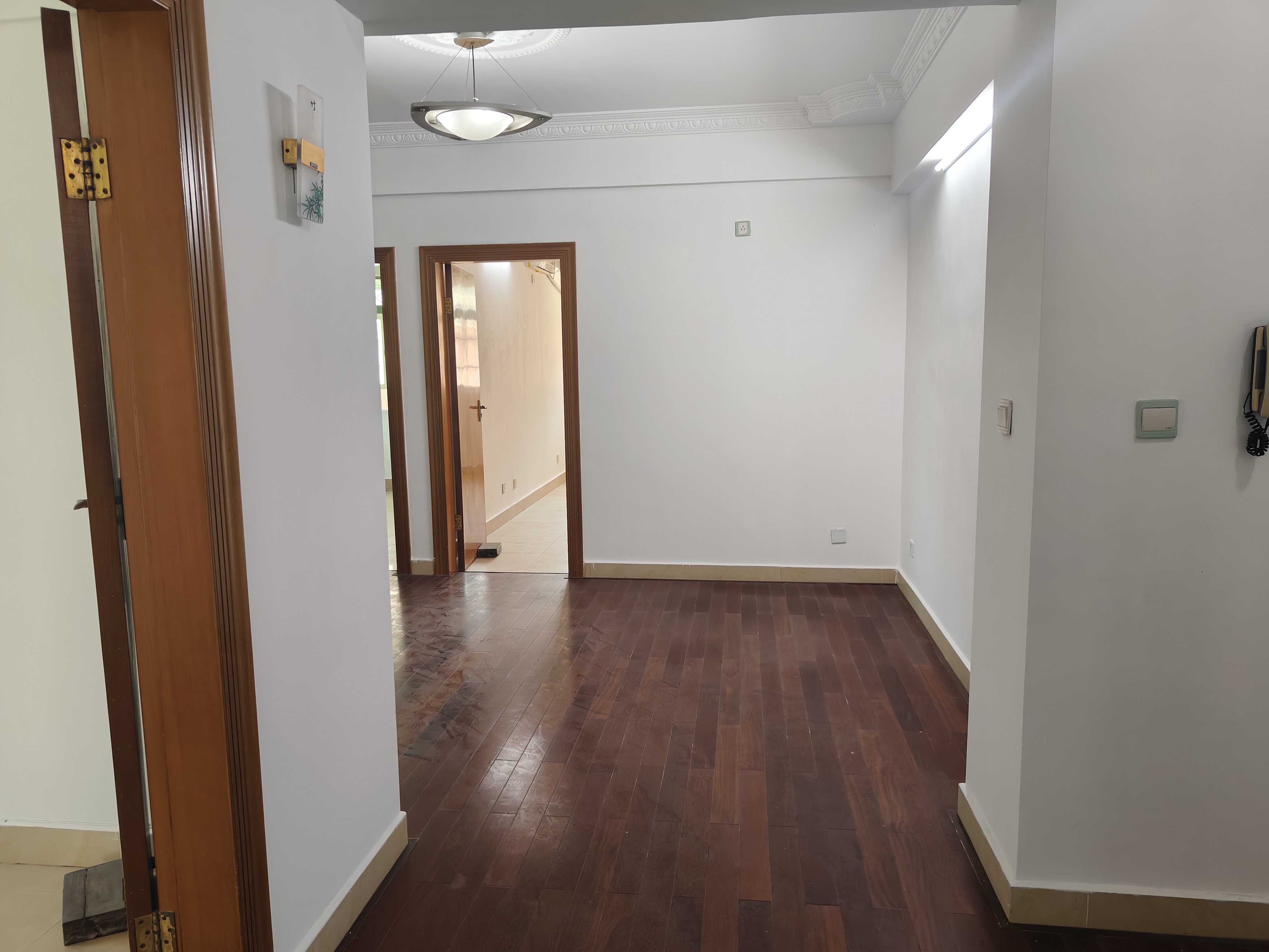 规划设计院宿舍(海甸岛德利路) 4室2厅2卫 3200.0元/月 规划设计院宿舍(海甸岛德利路) 4室2厅2卫 3200.0元/月室内图