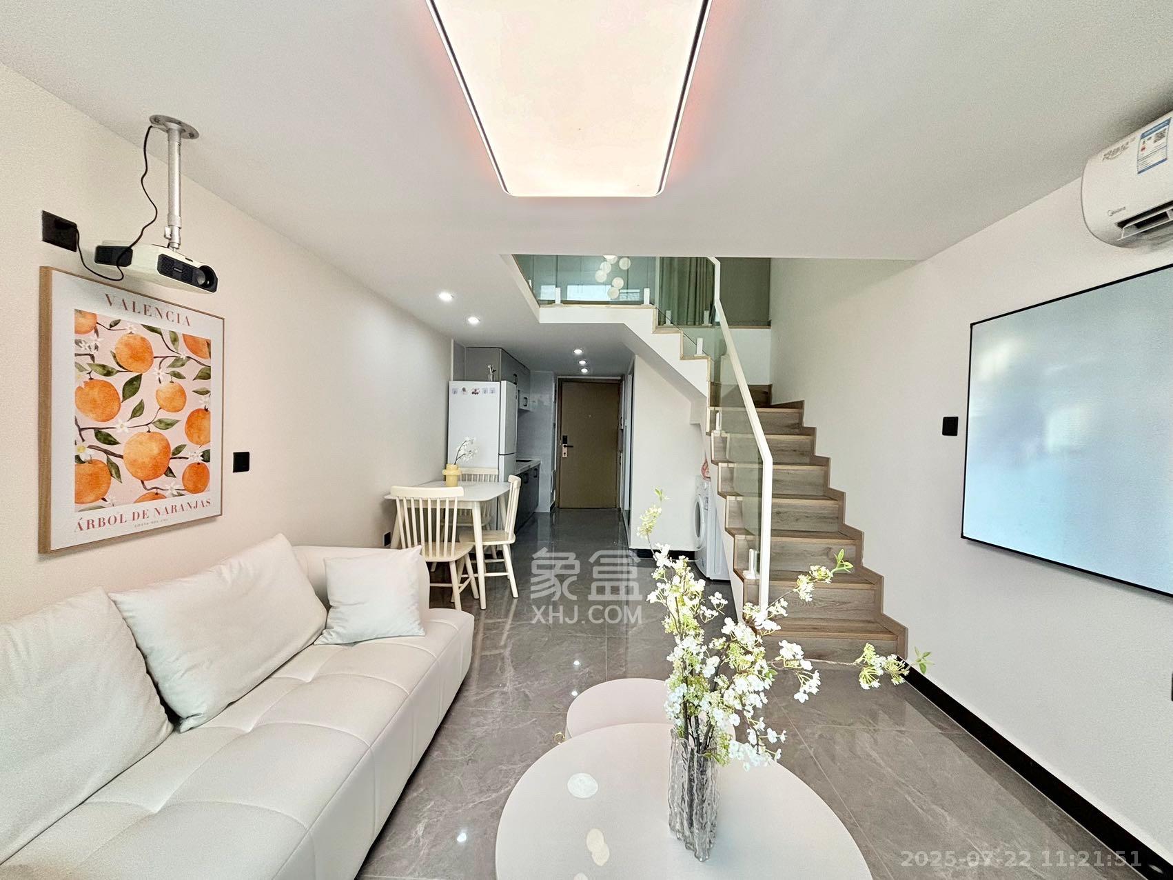 时代MOMA云PARK  1室1厅1卫    3000.0元/月 时代MOMA云PARK  1室1厅1卫    3000.0元/月室内图