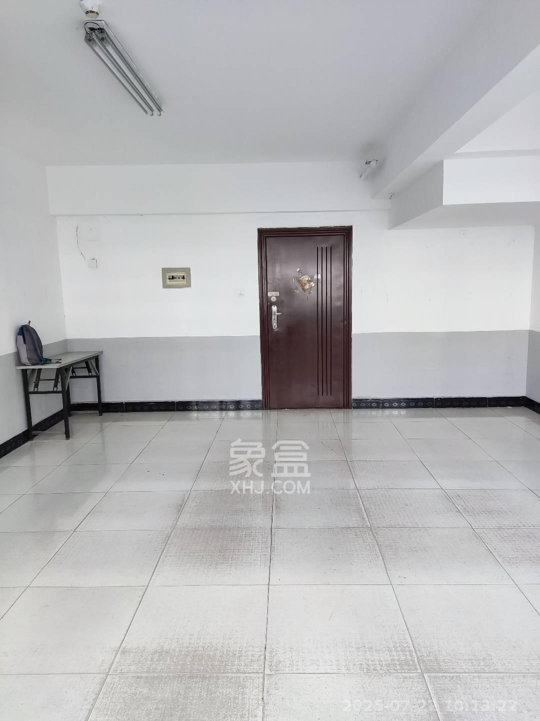 香颂国际  1室1厅1卫    1200.0元/月 香颂国际  1室1厅1卫    1200.0元/月室内图