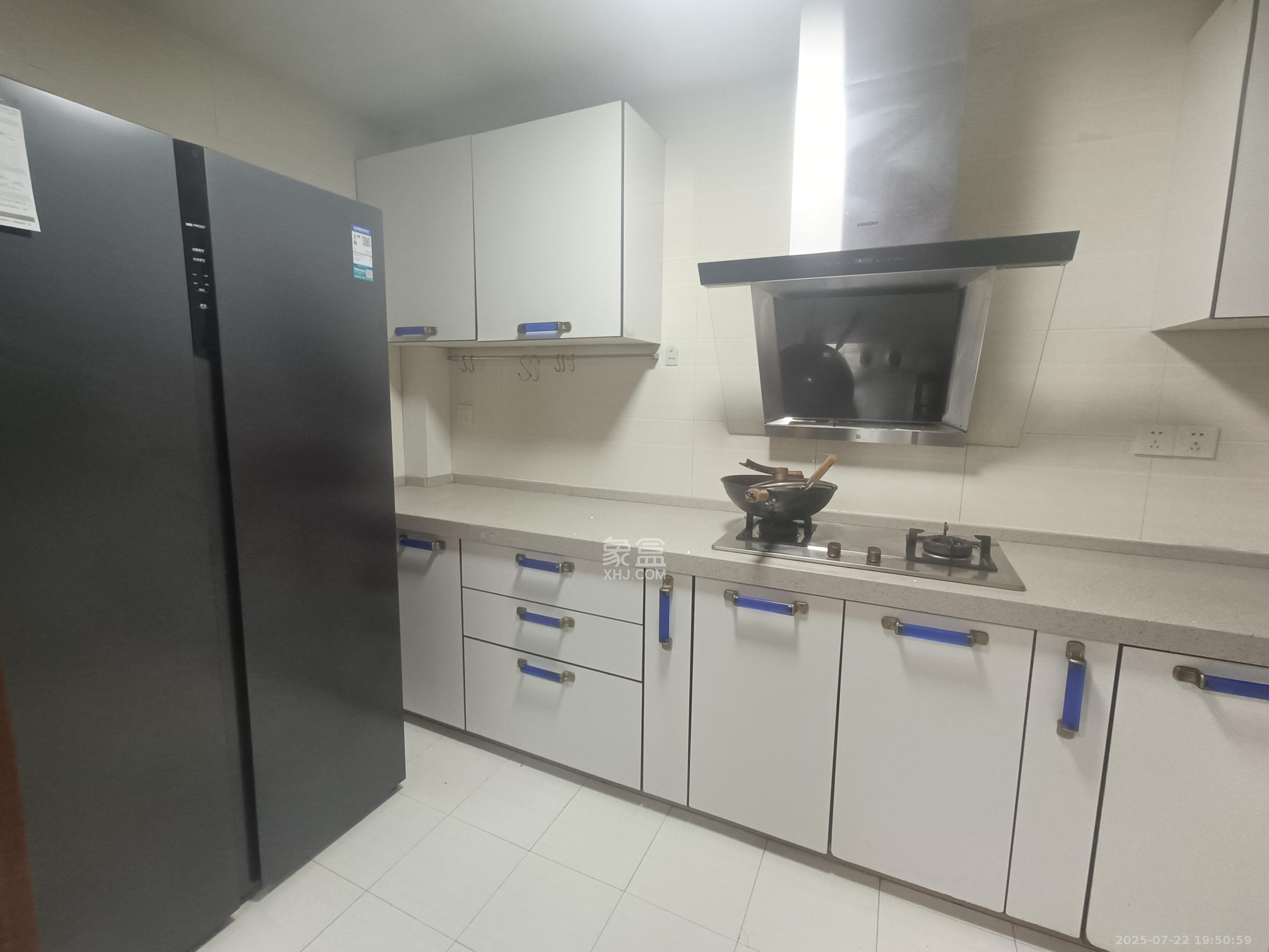 三江花中城 3室2厅2卫 3400.0元/月 三江花中城 3室2厅2卫 3400.0元/月室内图