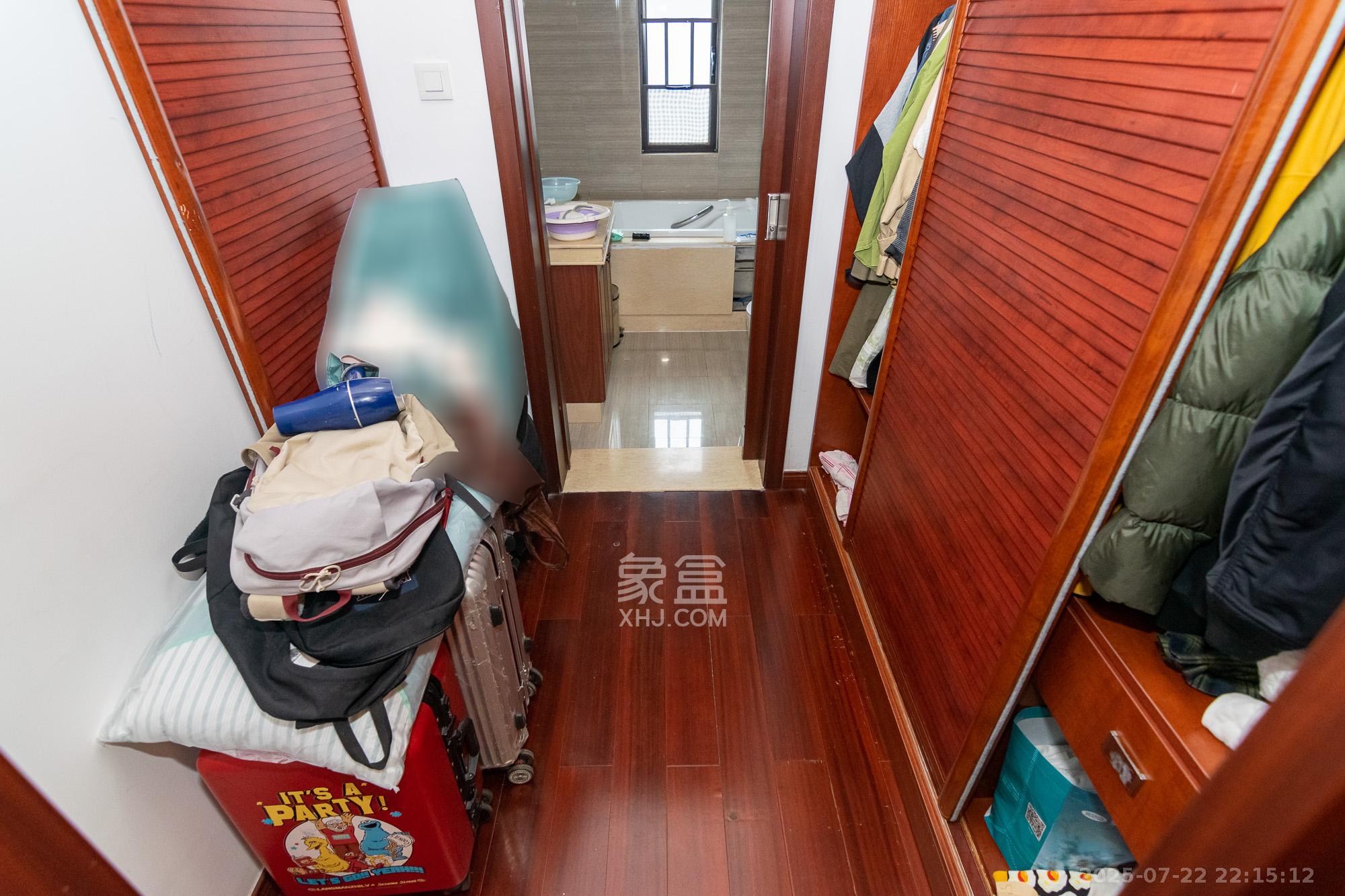 新城国际花都  3室2厅2卫    75.0万其他