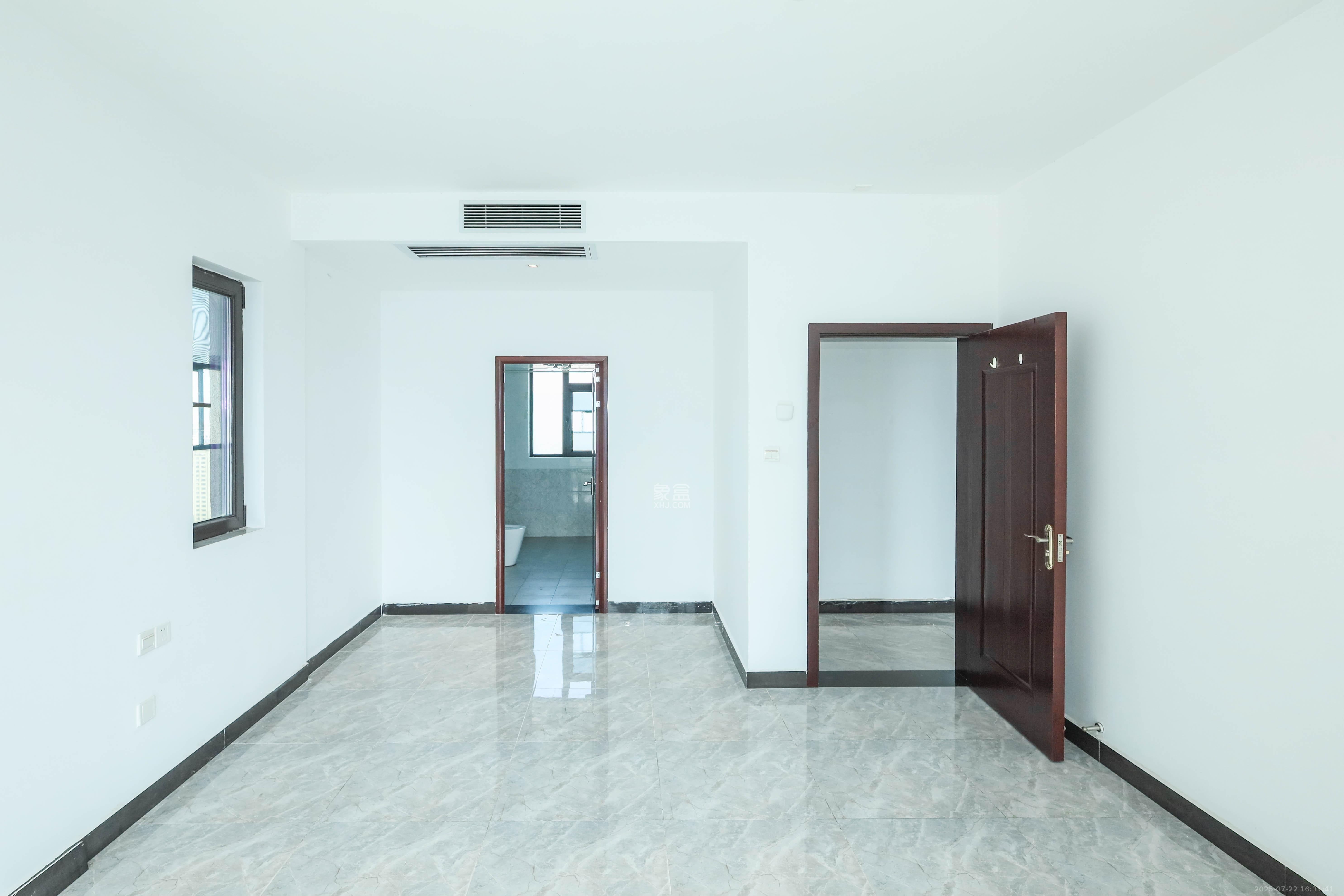 晟通牡丹舸 3室2厅2卫 210.0万 晟通牡丹舸 3室2厅2卫 210.0万卧室