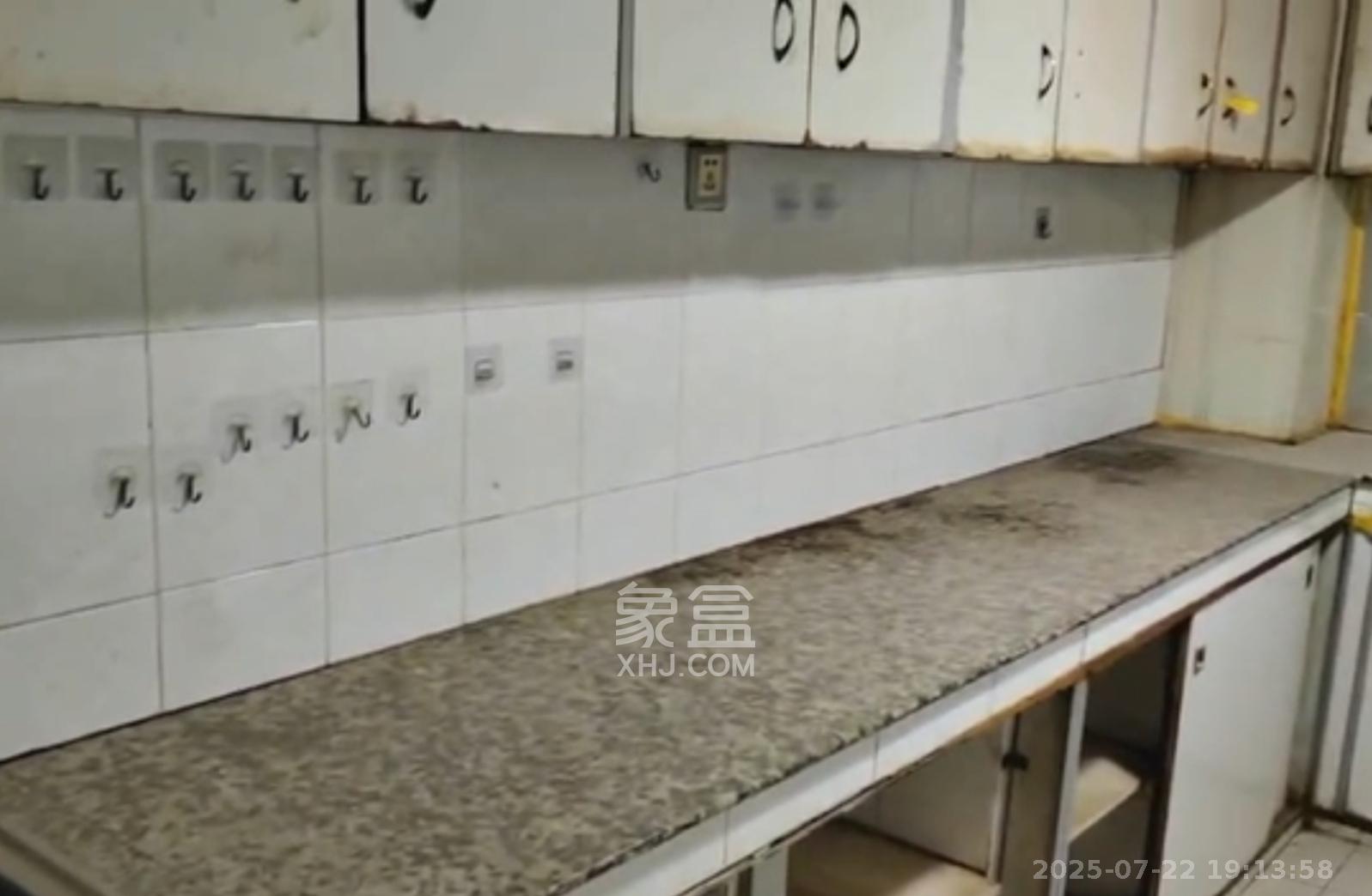 铁银大厦  2室1厅1卫    2100.0元/月室内图