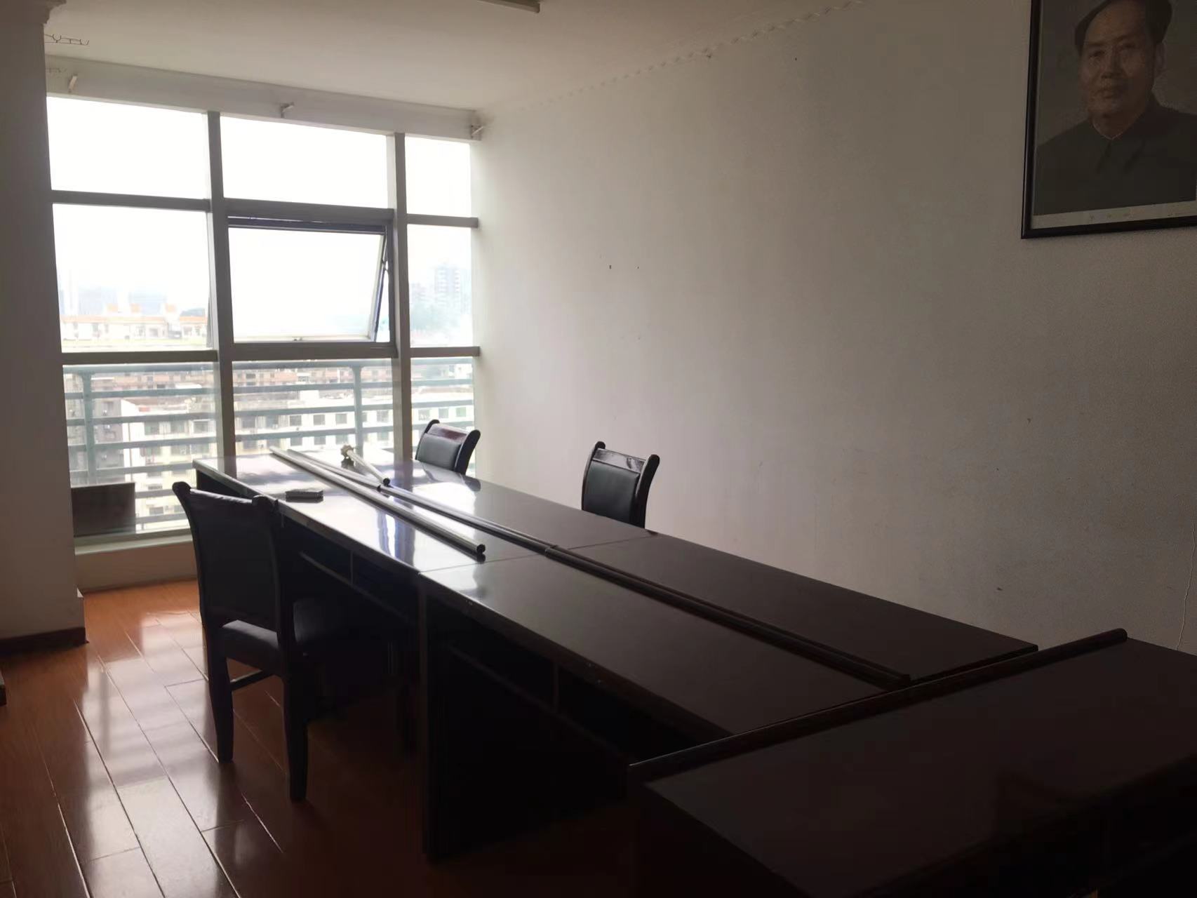 山水新城 2室2厅1卫 2800.0元/月 山水新城 2室2厅1卫 2800.0元/月室内图