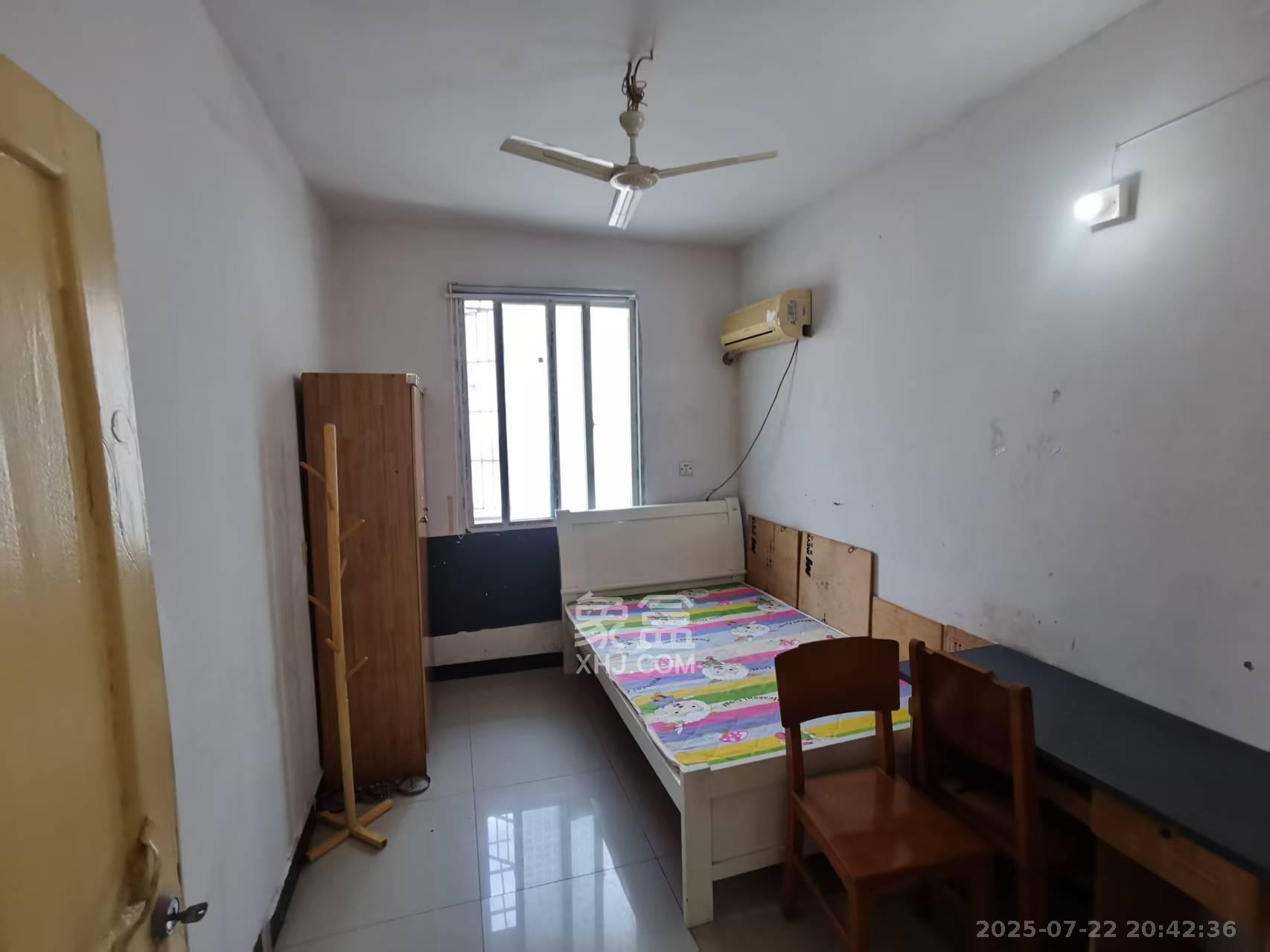 新民小区  2室2厅1卫    1900.0元/月 新民小区  2室2厅1卫    1900.0元/月室内图1