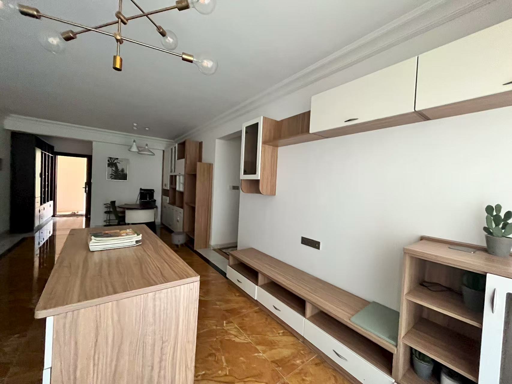 碧桂园梓山府 3室2厅2卫 2000.0元/月 碧桂园梓山府 3室2厅2卫 2000.0元/月室内图