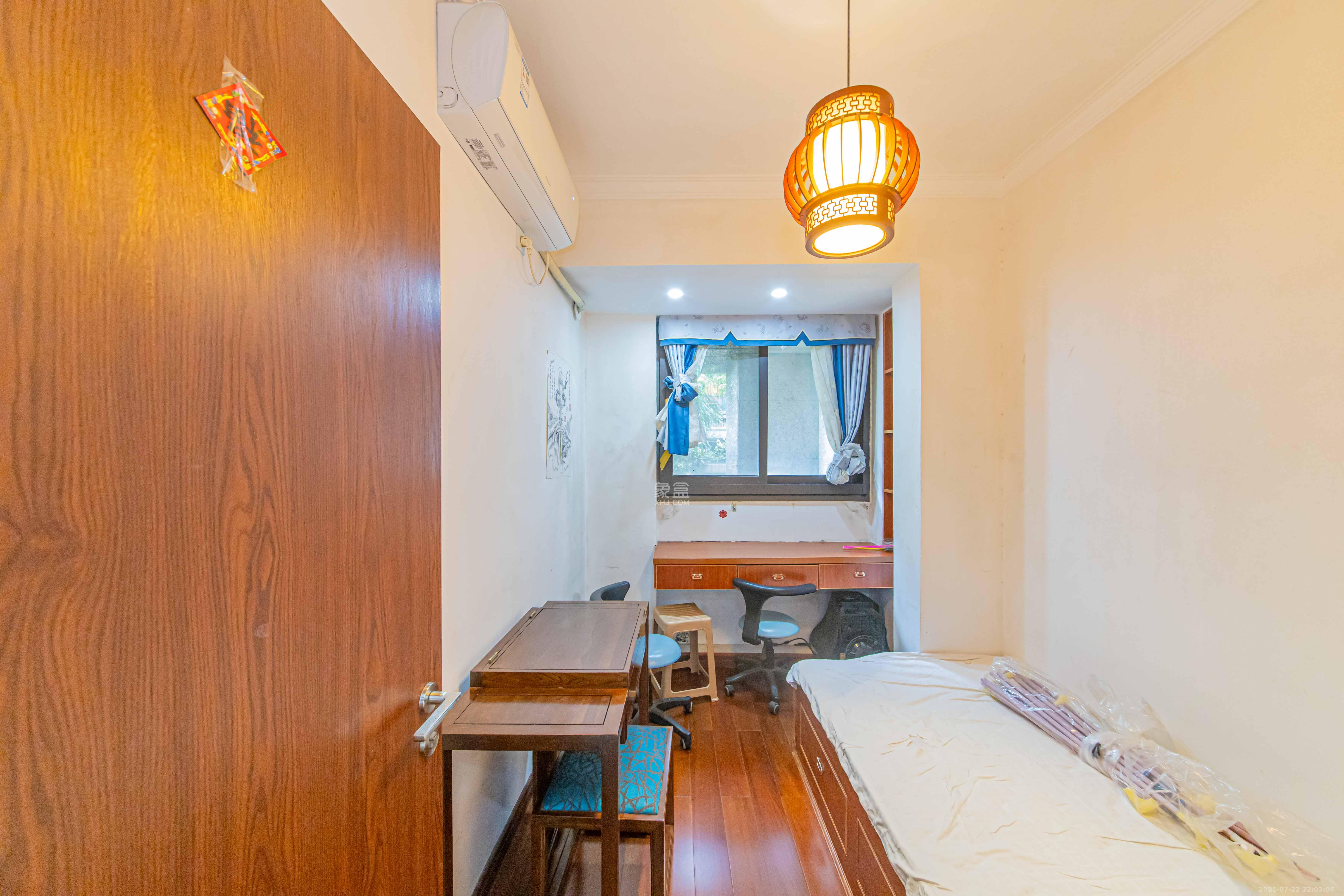 绿地公馆（绿地名邸）  3室2厅1卫    120.0万卧室