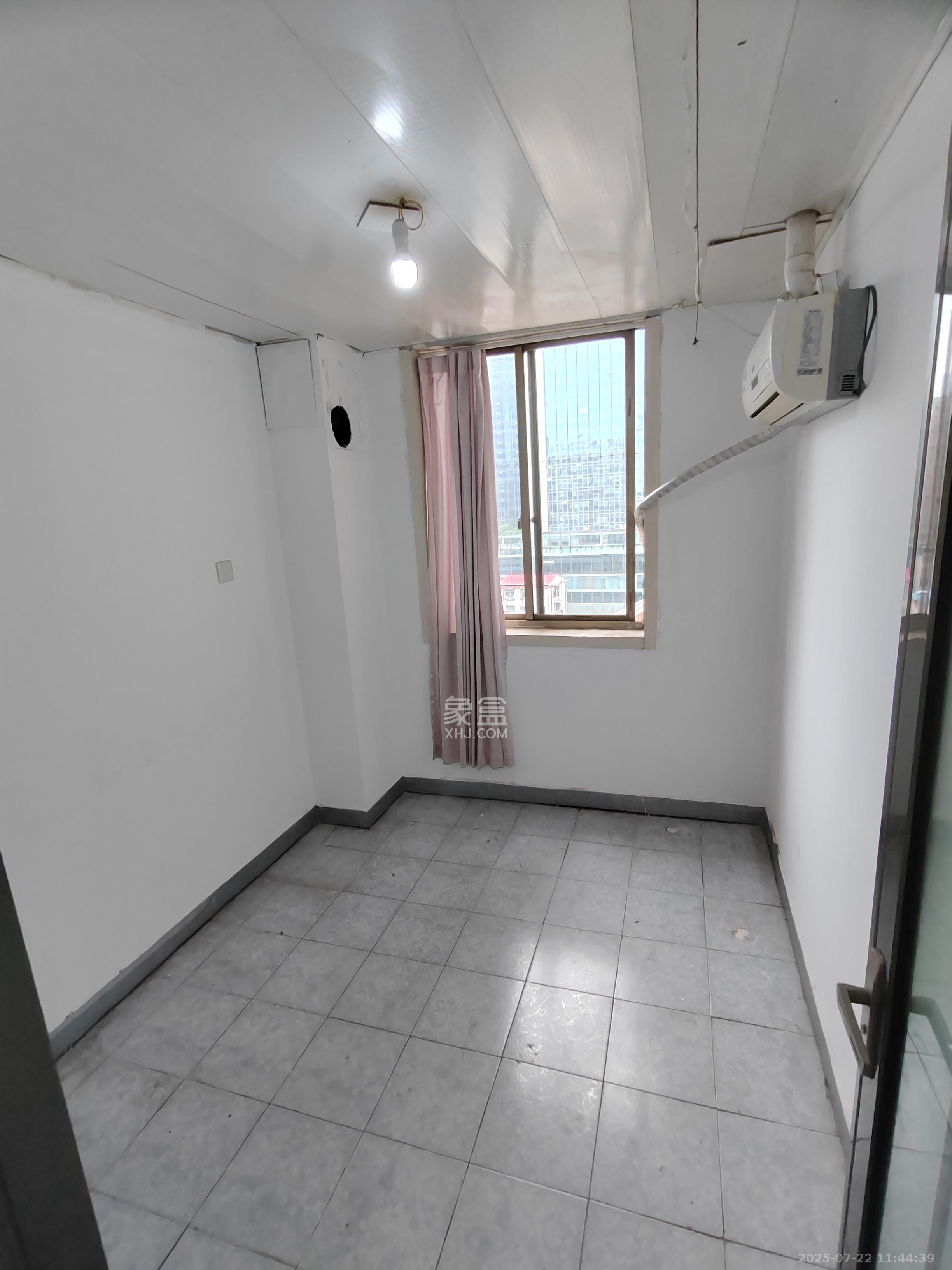 长远大厦  5室2厅2卫    3400.0元/月室内图