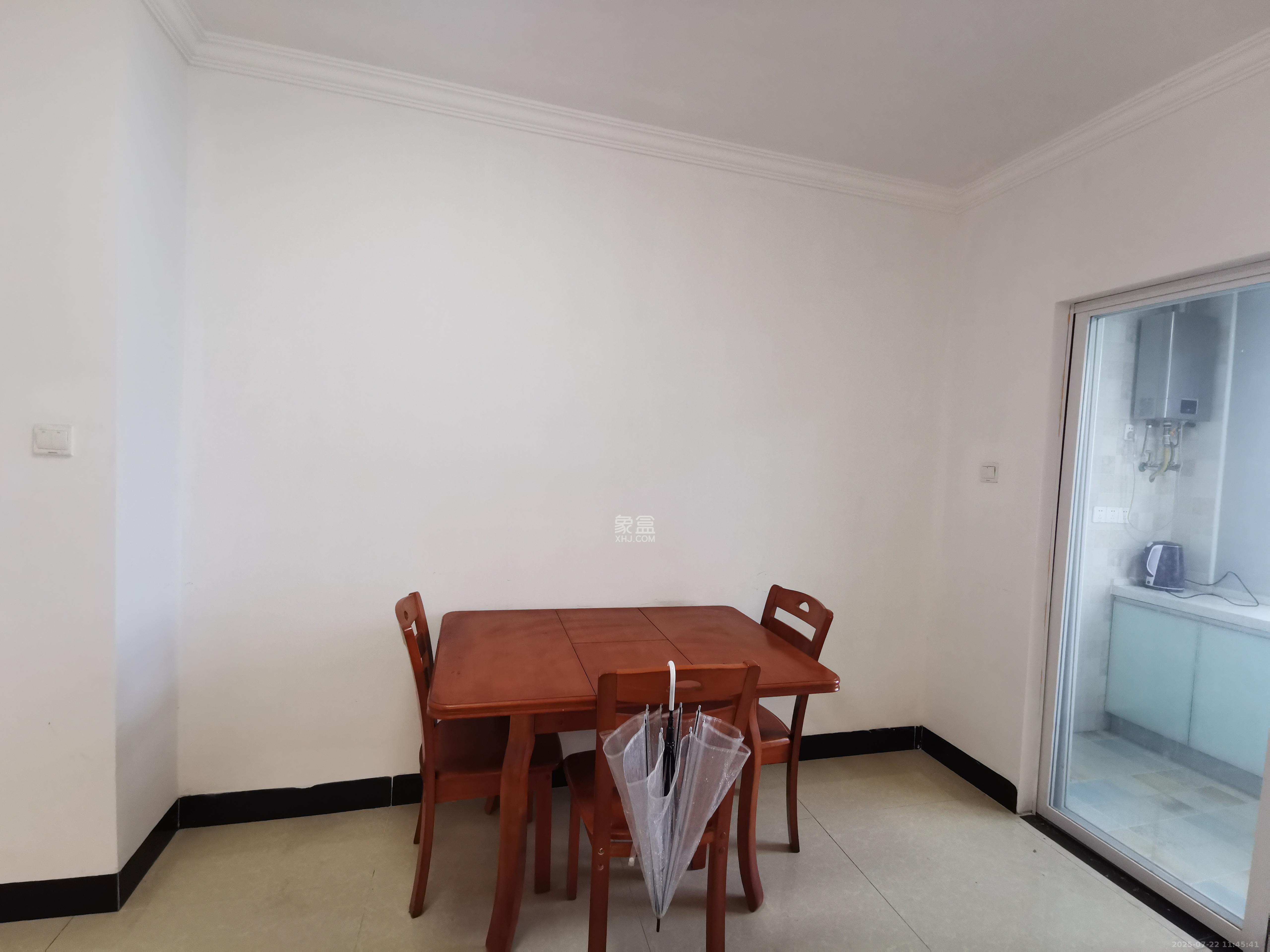 洋湖18克拉(旷远洋湖18克拉) 3室2厅2卫 3200.0元/月 洋湖18克拉(旷远洋湖18克拉) 3室2厅2卫 3200.0元/月室内图