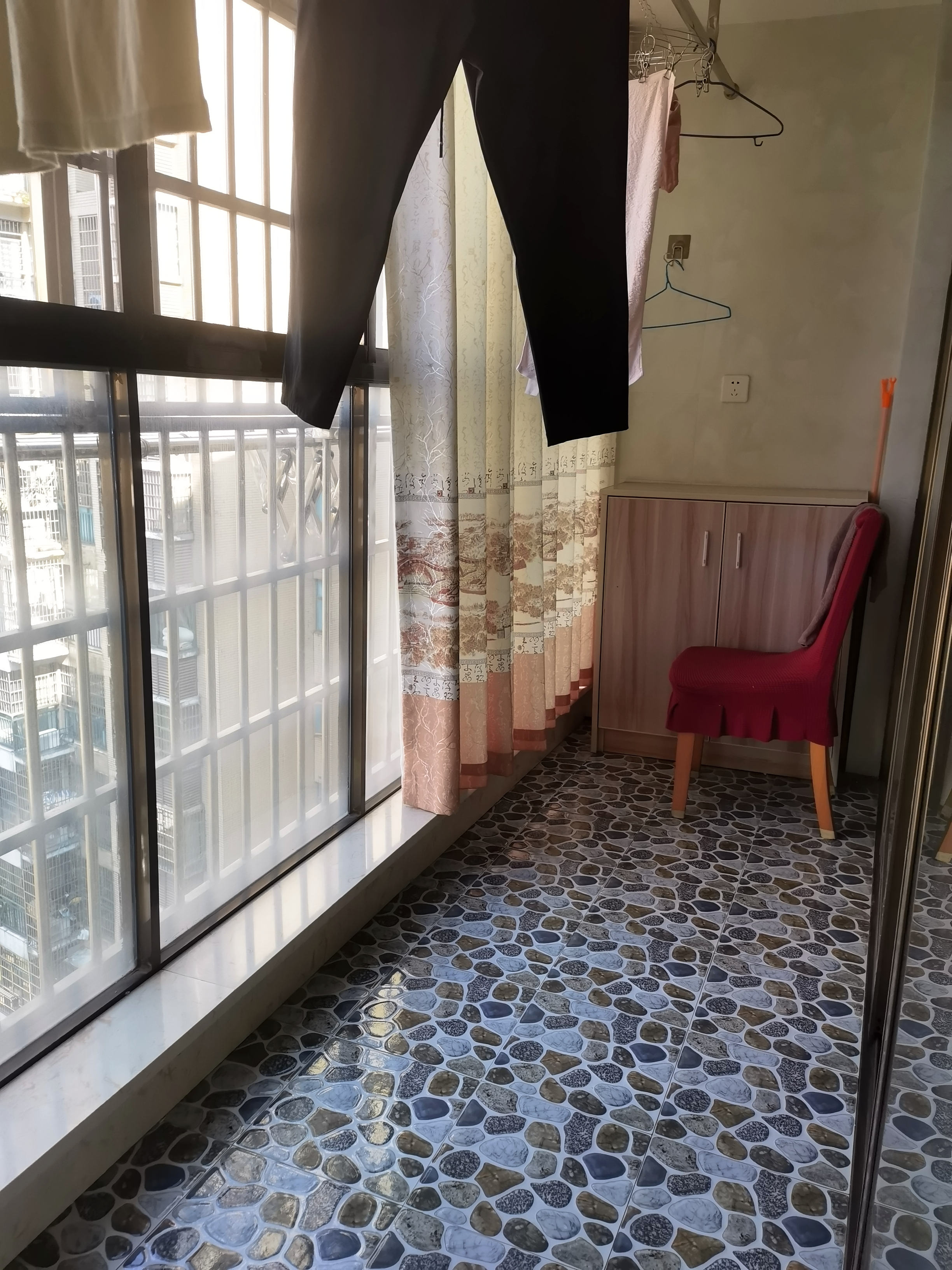 香格里拉 2室2厅1卫 1200.0元/月 香格里拉 2室2厅1卫 1200.0元/月室内图