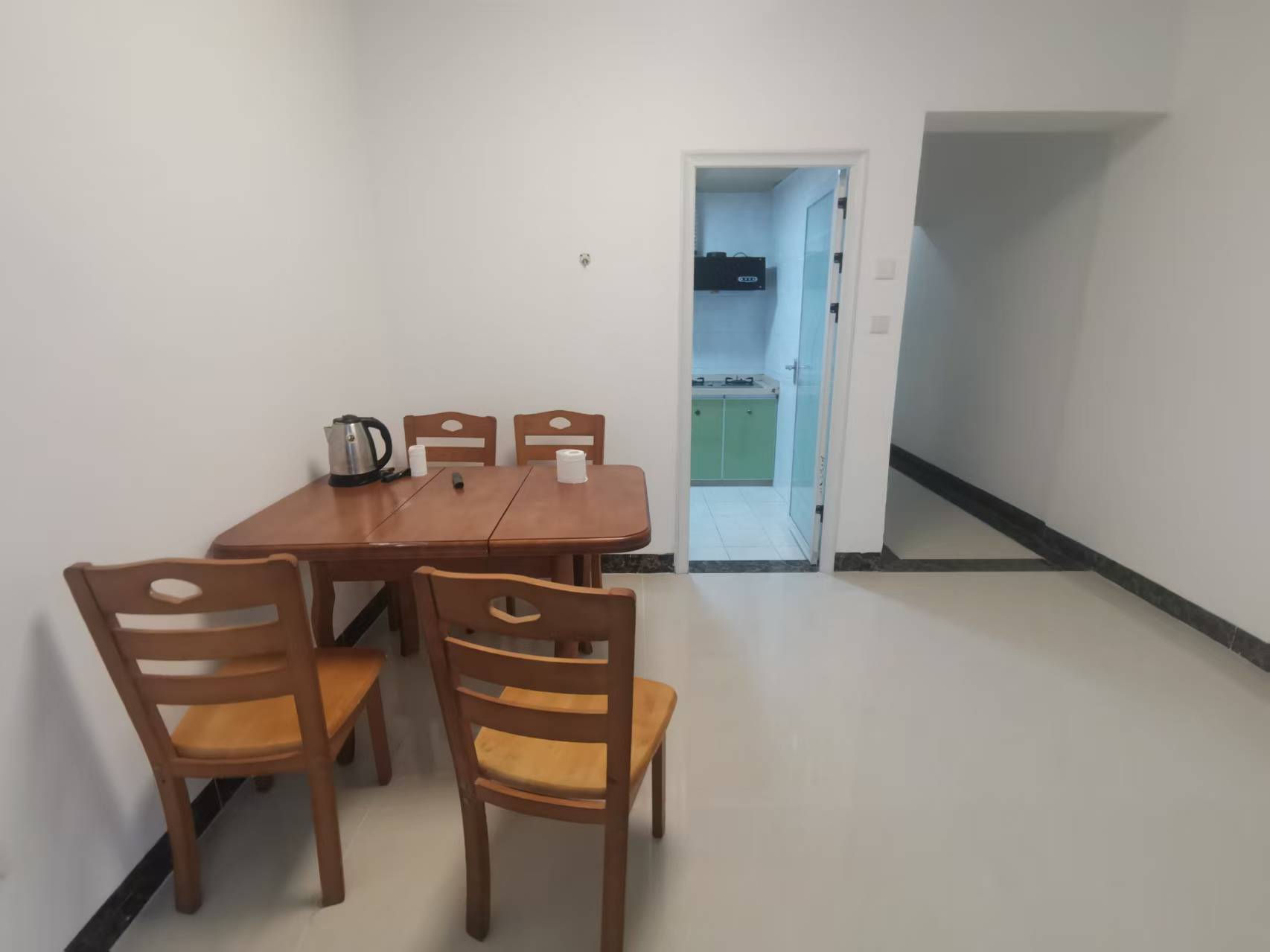 万景峰一期  3室2厅2卫    2300.0元/月 万景峰一期  3室2厅2卫    2300.0元/月室内图