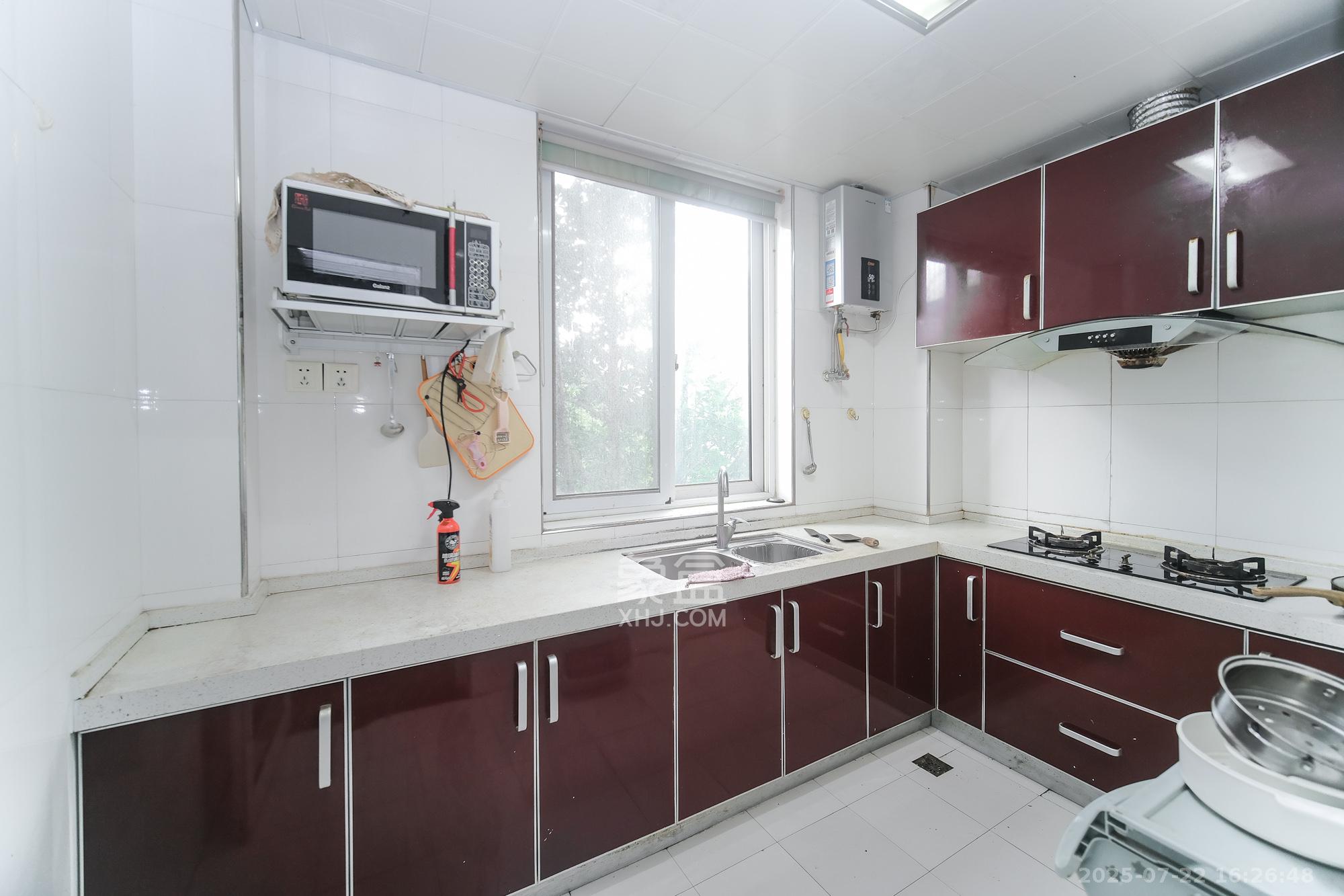 山水湾 3室2厅1卫 59.8万 山水湾 3室2厅1卫 59.8万厨房