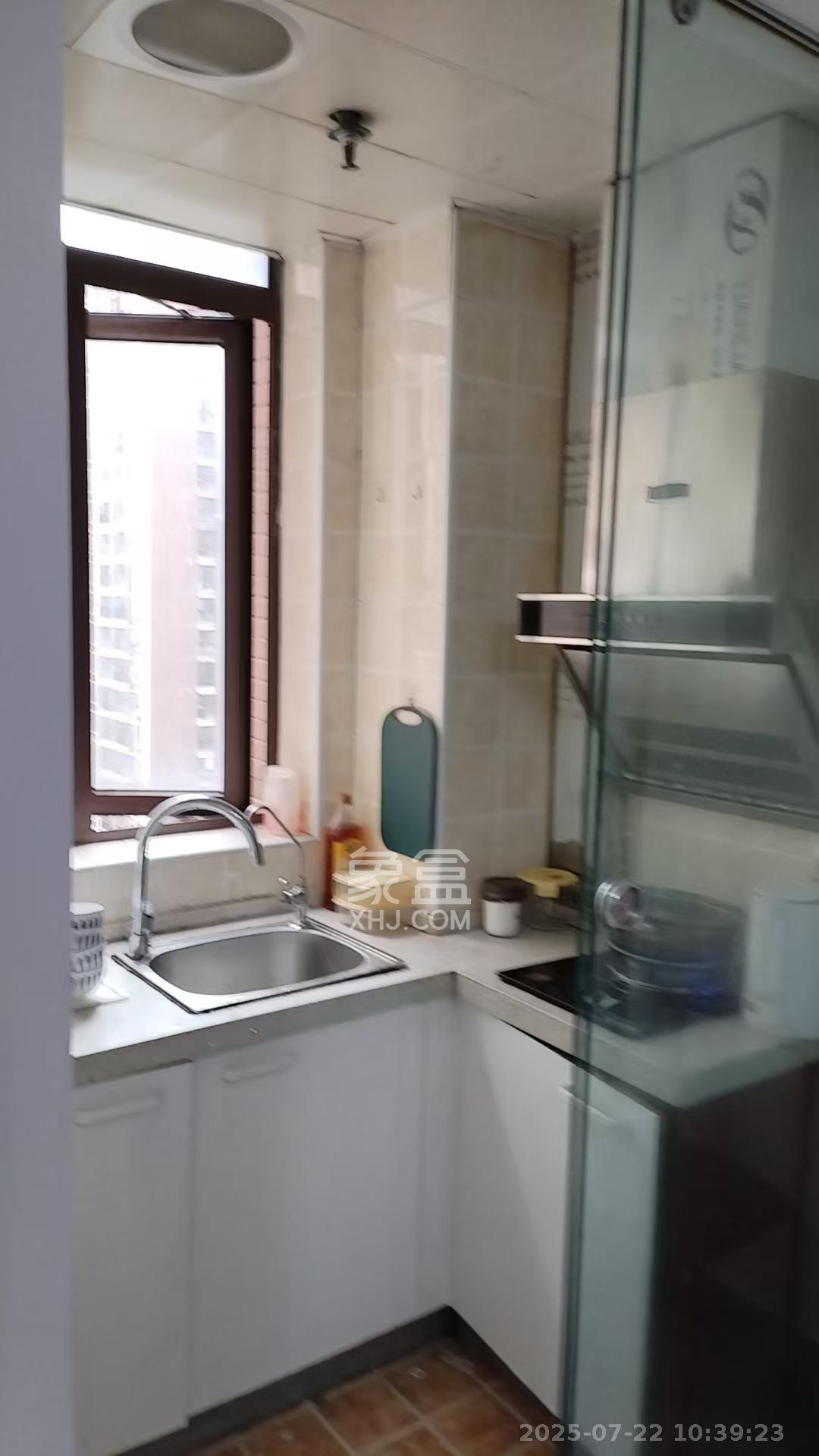 水岸世景  1室1厅1卫   1200.00元/月室内图