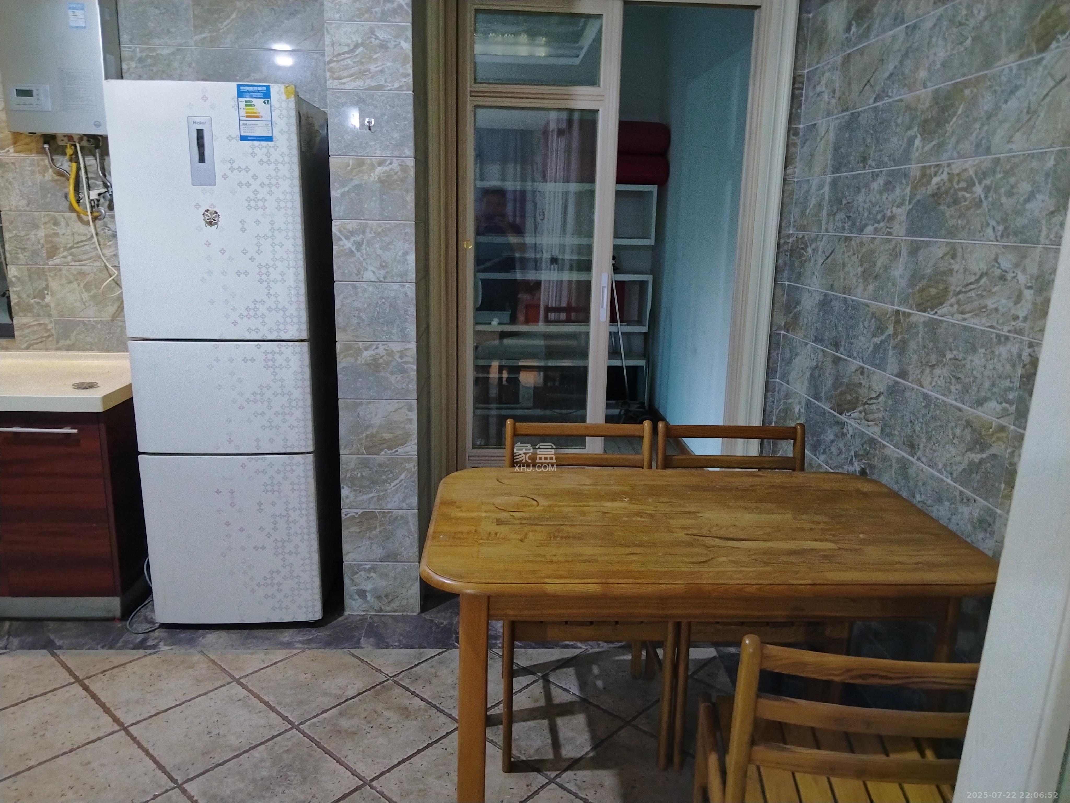 鑫远熙山 3室2厅1卫 2300.0元/月 鑫远熙山 3室2厅1卫 2300.0元/月室内图