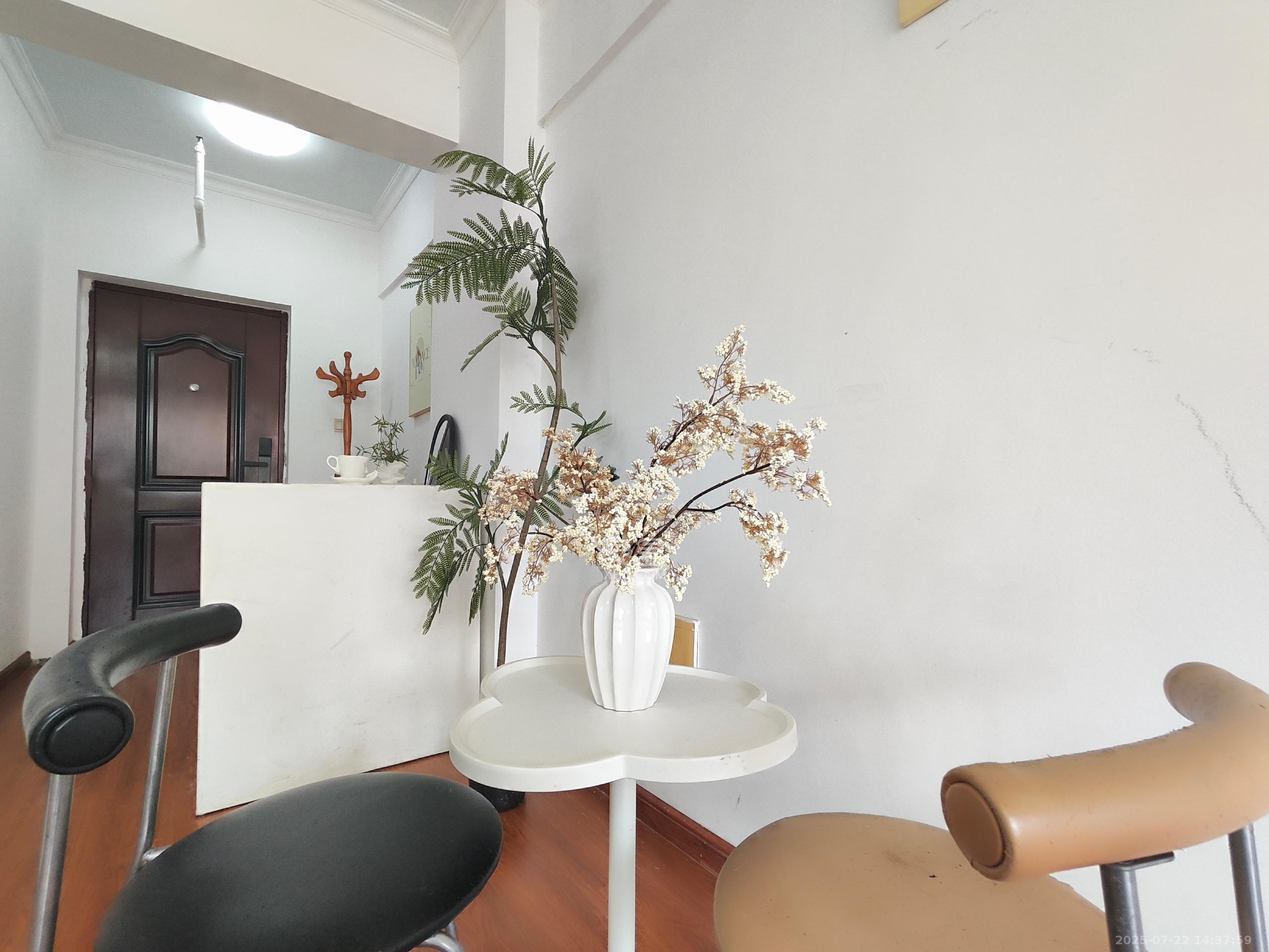 钱隆樽品(一、二、三期) 2室1厅1卫 3380.0元/月 钱隆樽品(一、二、三期) 2室1厅1卫 3380.0元/月室内图