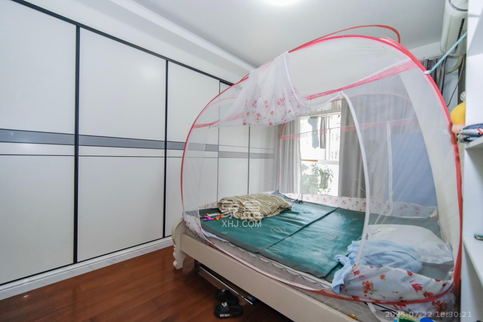 德馨园  3室2厅1卫    100.0万 德馨园  3室2厅1卫    100.0万卧室