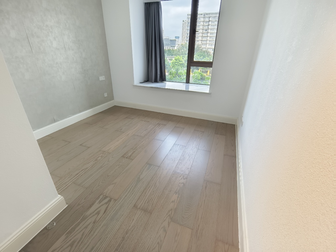 海航豪庭北苑 5室2厅3卫 5500.0元/月 海航豪庭北苑 5室2厅3卫 5500.0元/月室内图