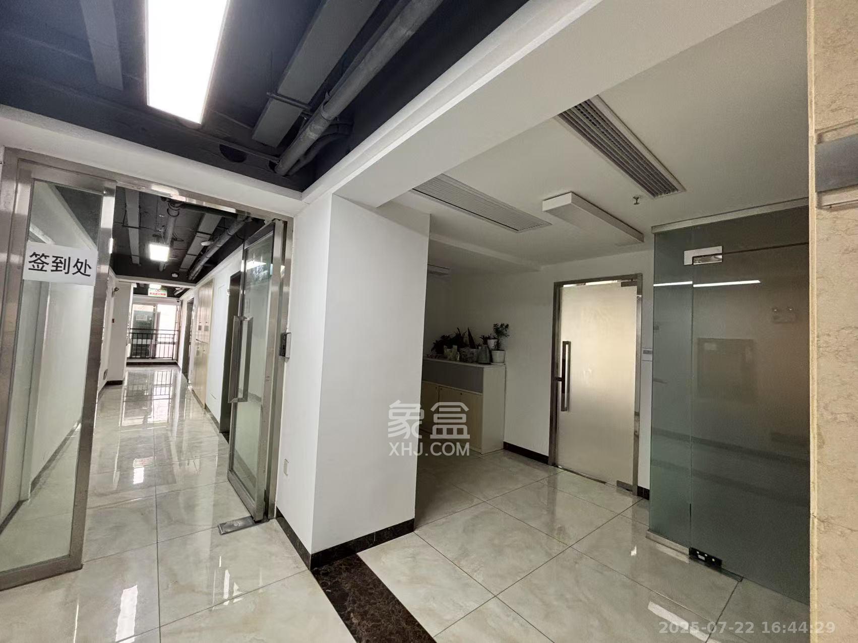 星城荣域  1室1厅1卫    18000.0元/月 星城荣域  1室1厅1卫    18000.0元/月室内图