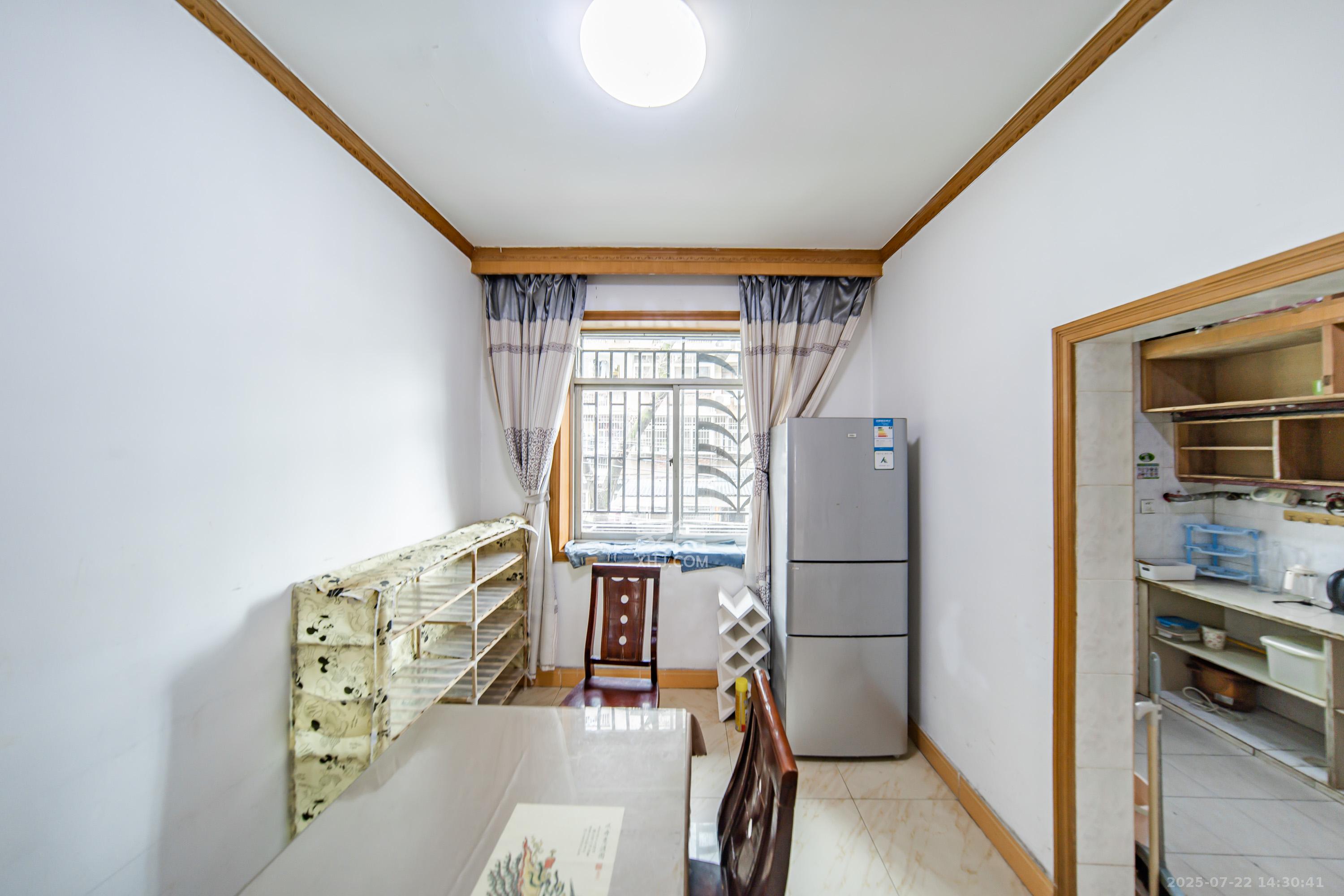 矿山研究院 2室2厅1卫 49.3万 矿山研究院 2室2厅1卫 49.3万客厅