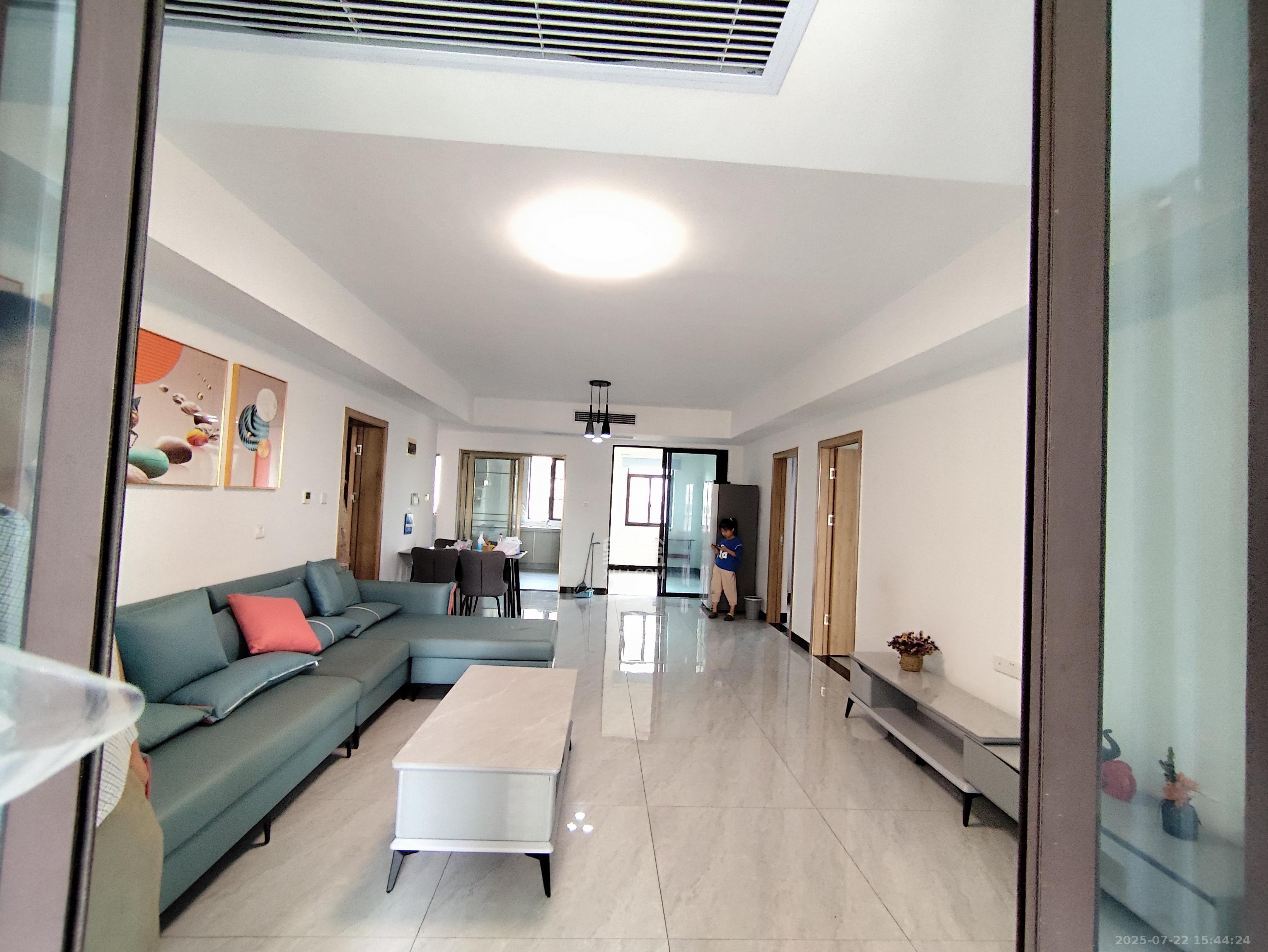 湘水郡(兴旺小爱同学)  4室2厅2卫    2400.0元/月 湘水郡(兴旺小爱同学)  4室2厅2卫    2400.0元/月室内图