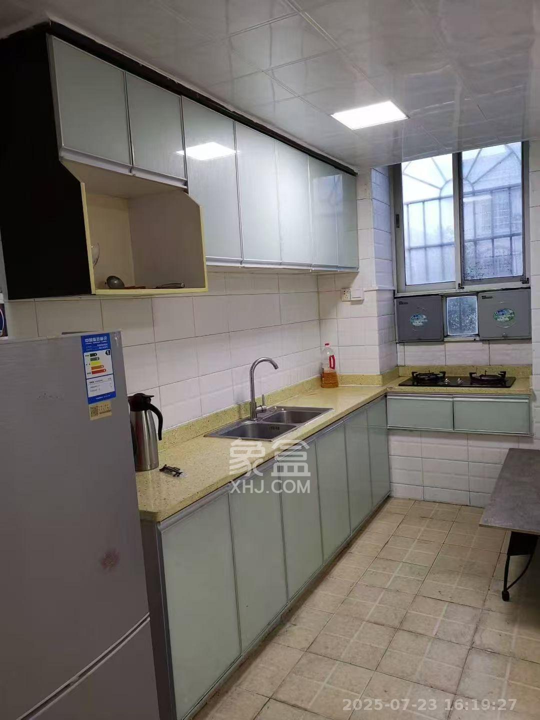 马王堆陶瓷城新合区 3室2厅1卫 2200.0元/月 马王堆陶瓷城新合区 3室2厅1卫 2200.0元/月室内图