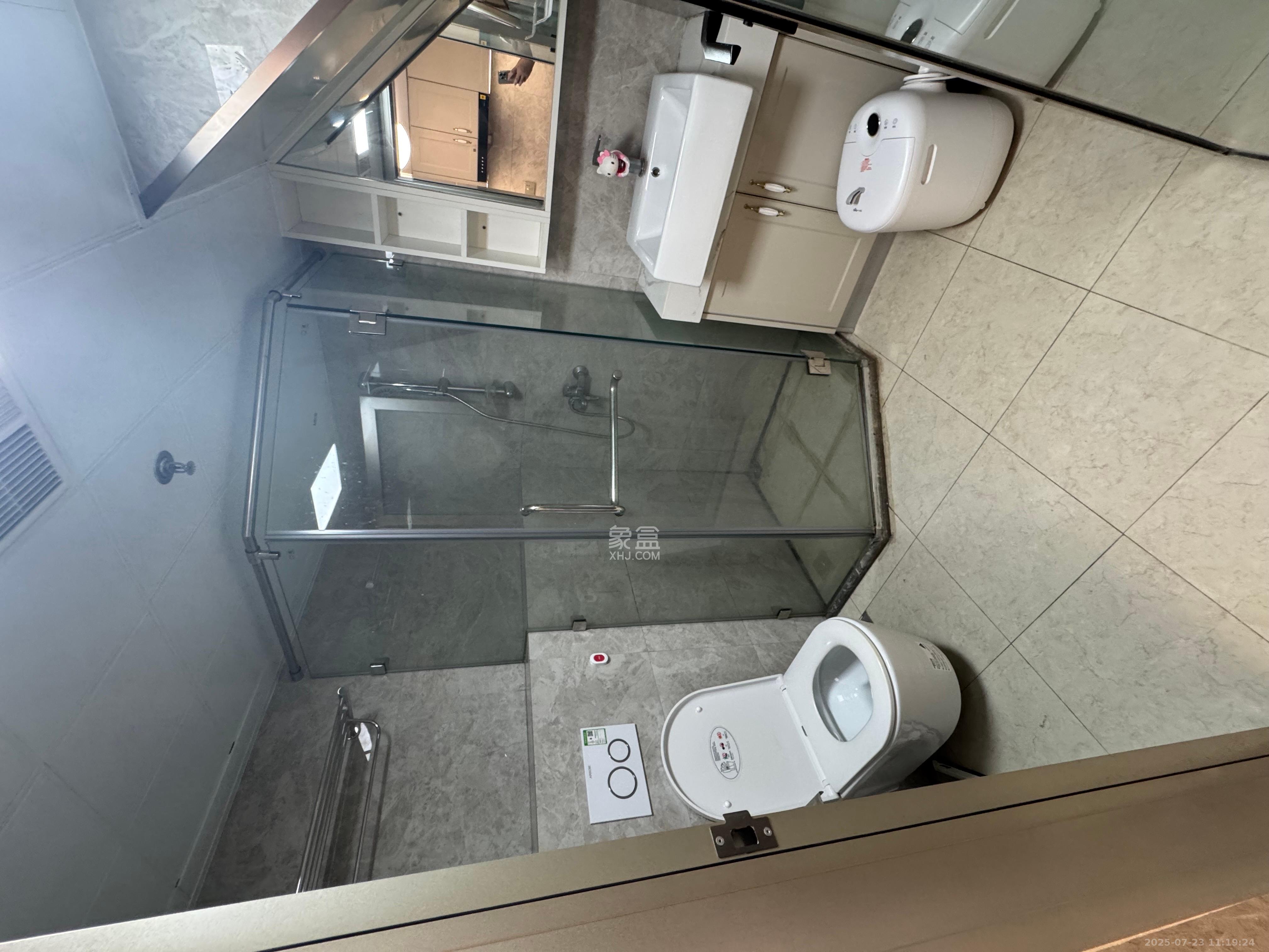 梦想新天地  1室1厅1卫   2100.00元/月室内图